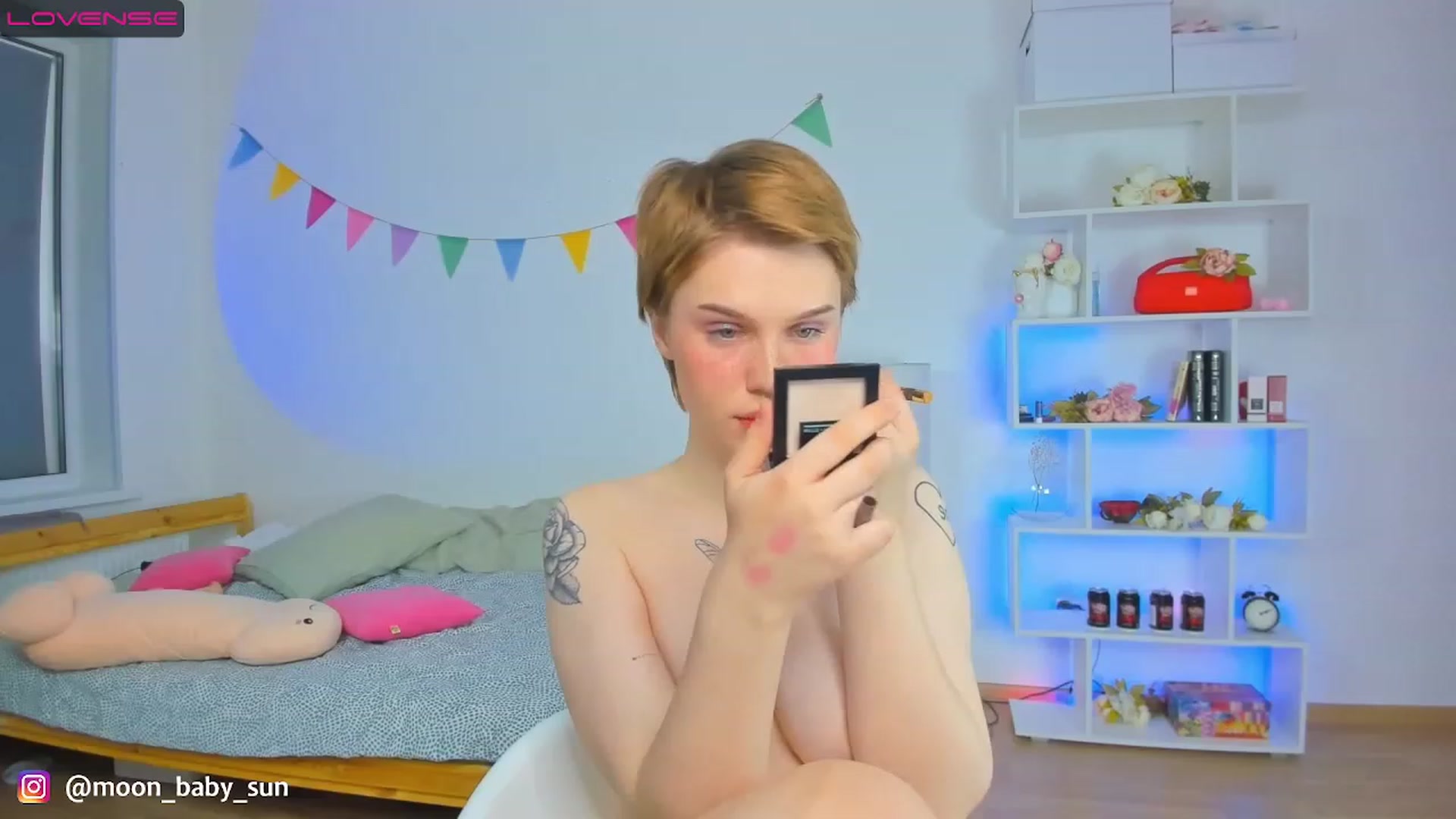 Gallery image thumbnail from WilsonViolet's myfreecams stream on, 11/24/2022, 07:41 image 18 of 20