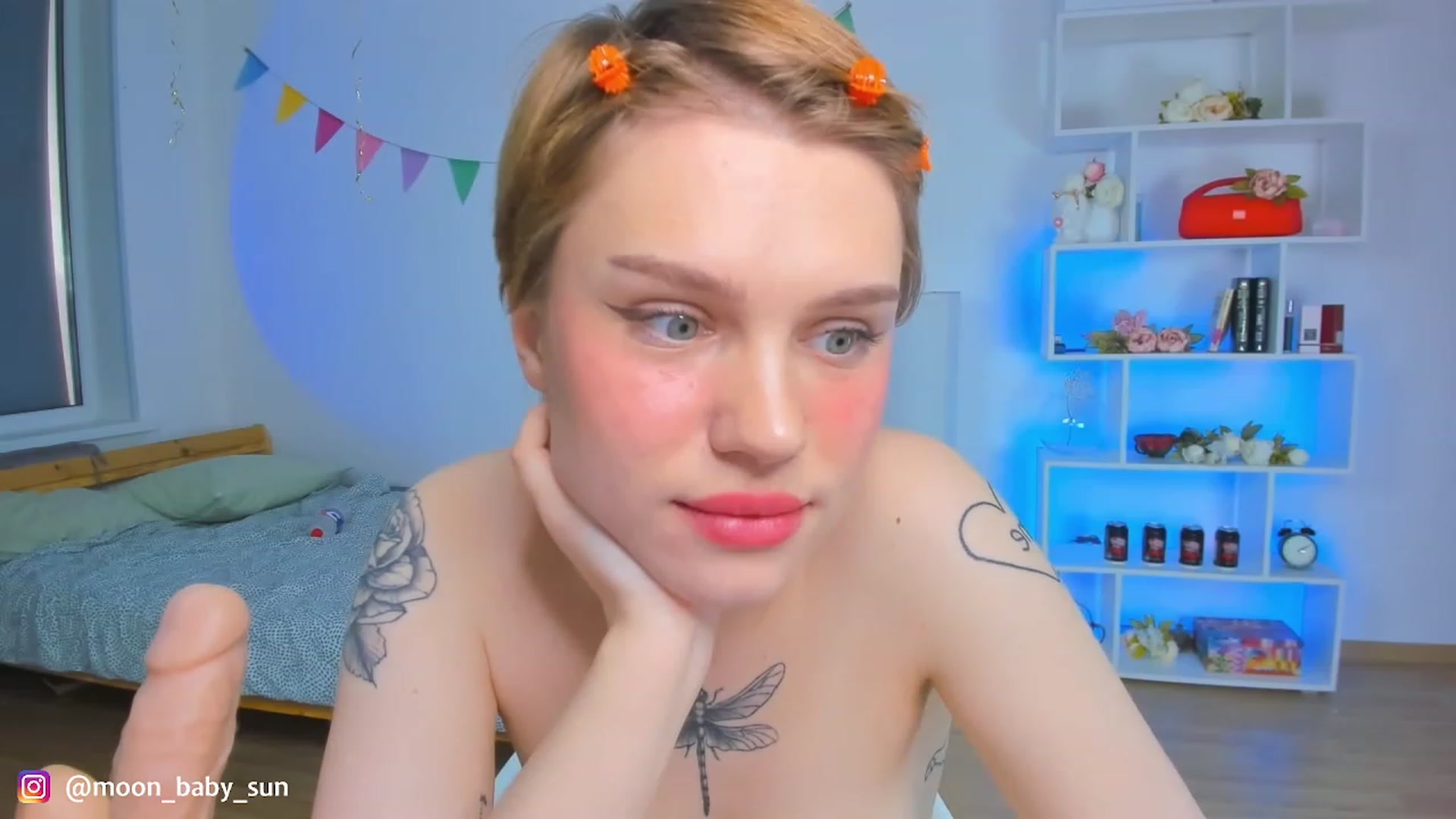 Gallery image thumbnail from WilsonViolet's myfreecams stream on, 11/29/2022, 09:10 image 14 of 20