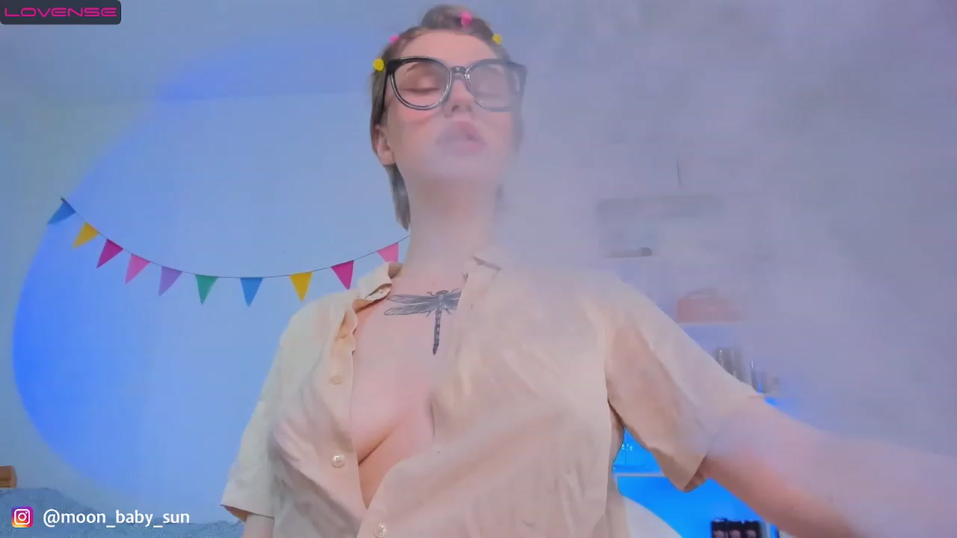 Gallery image thumbnail from WilsonViolet's myfreecams stream on, 12/19/2022, 09:36 image 1 of 20