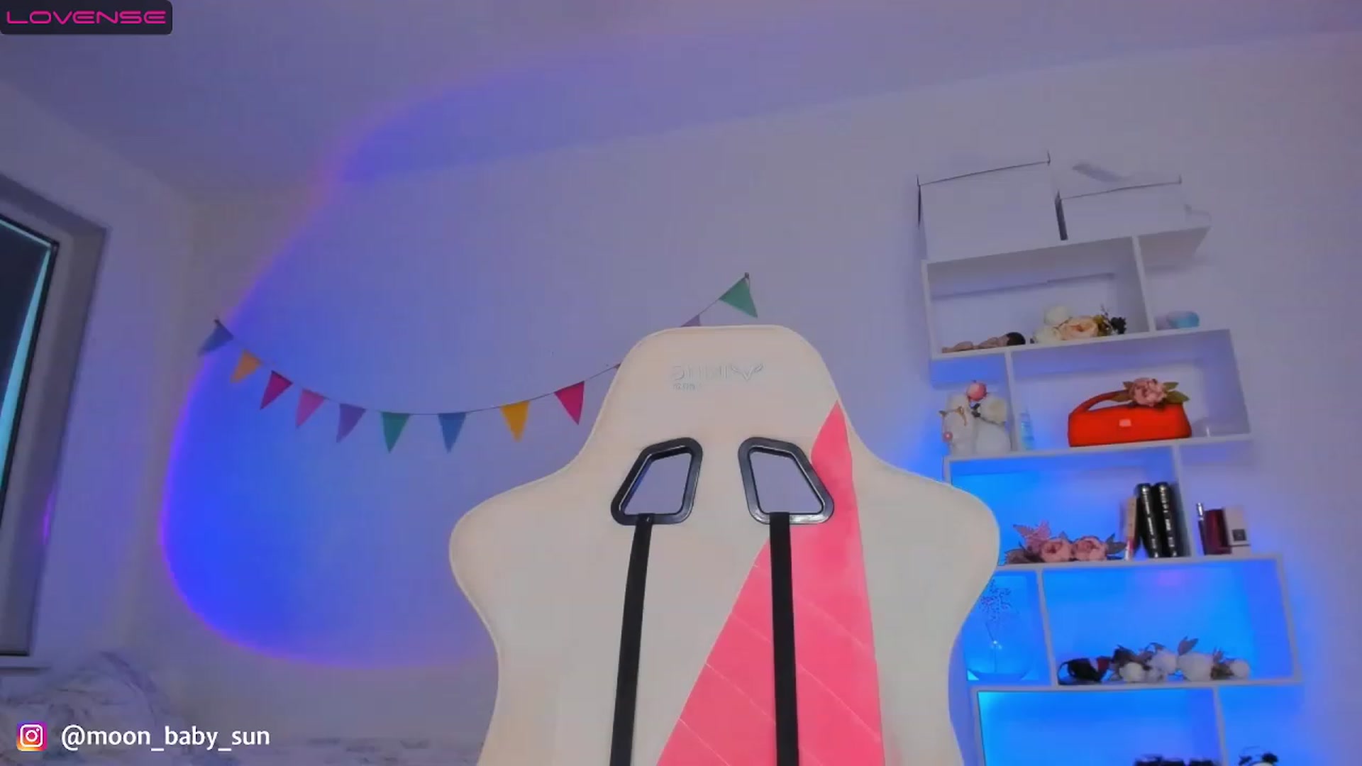 Gallery image thumbnail from WilsonViolet's myfreecams stream on, 01/23/2023, 08:49 image 3 of 20