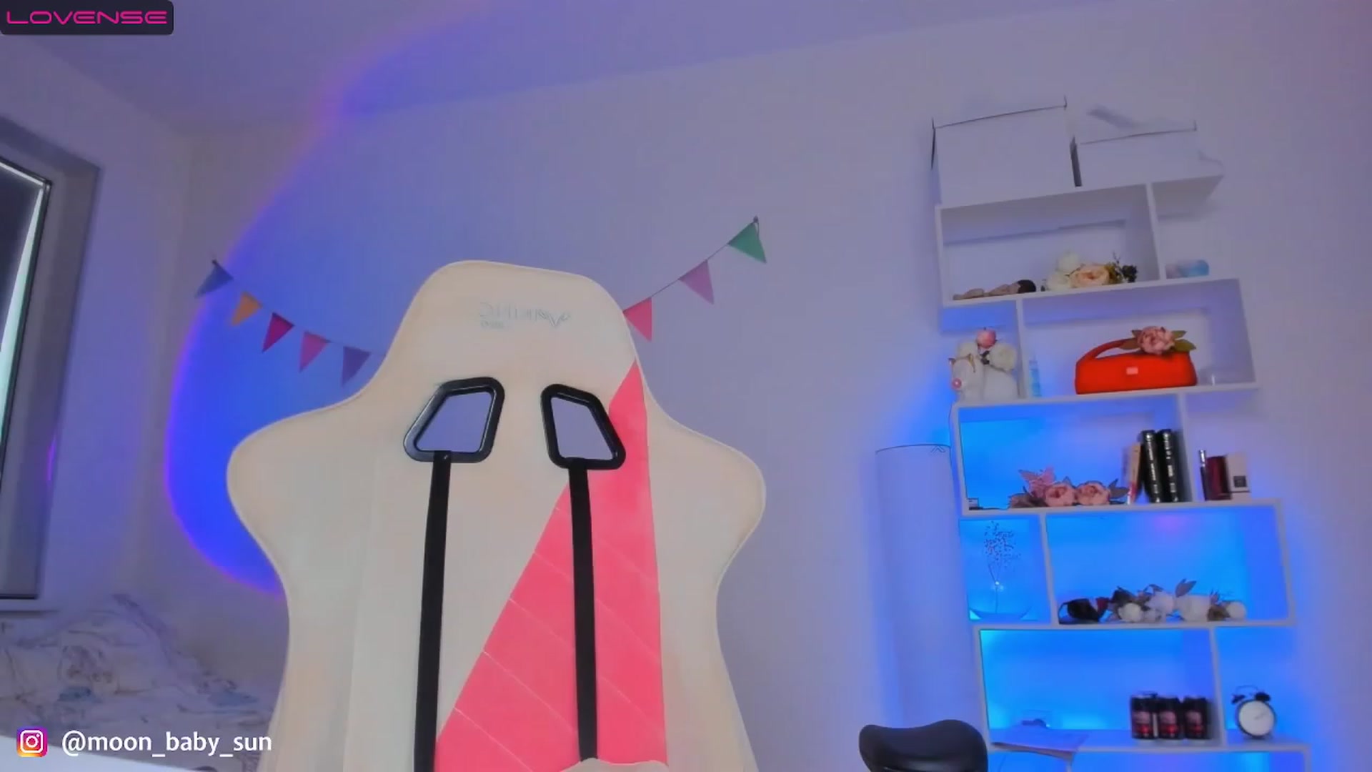 Gallery image thumbnail from WilsonViolet's myfreecams stream on, 01/23/2023, 08:49 image 14 of 20