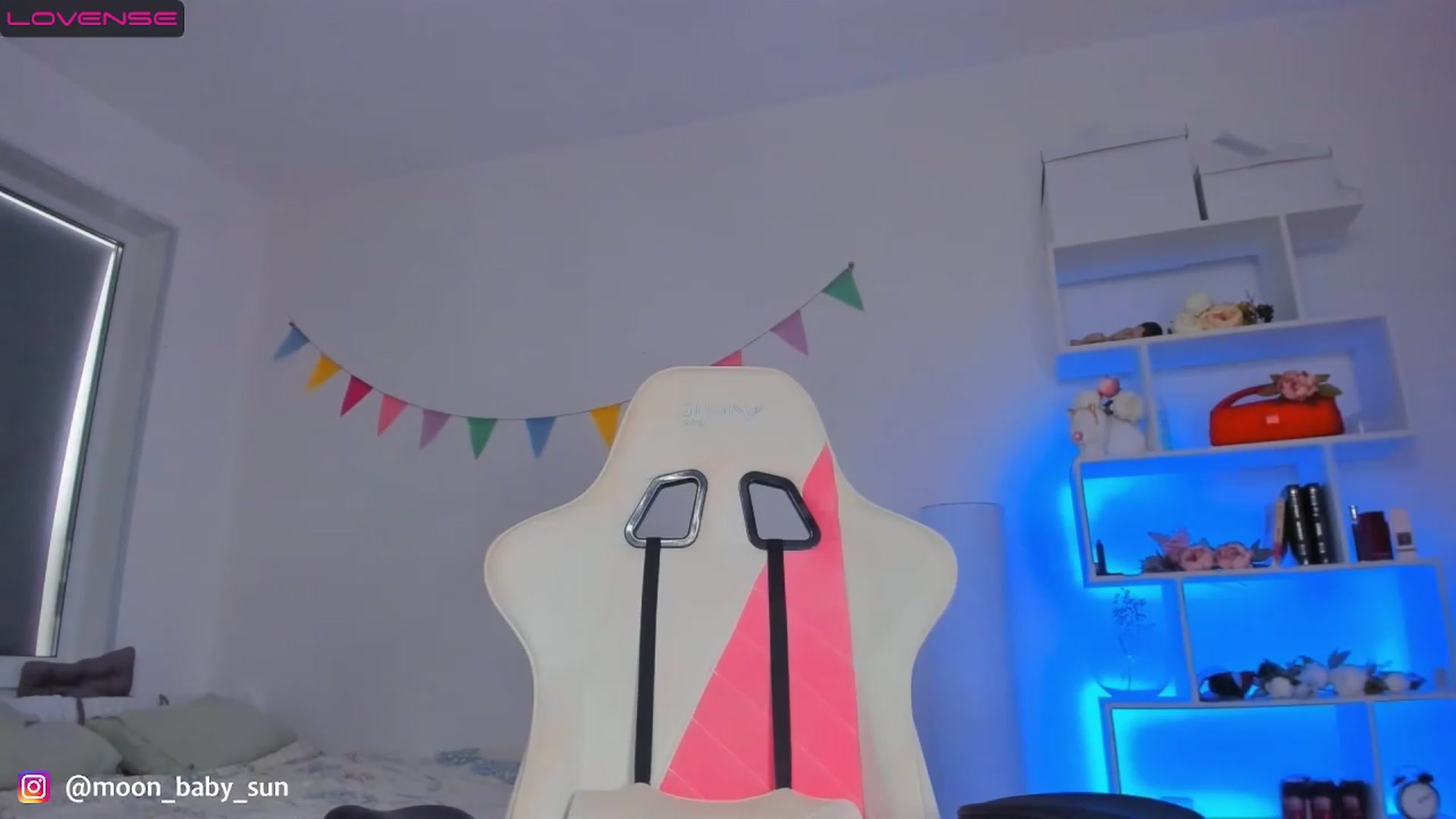 Gallery image thumbnail from WilsonViolet's myfreecams stream on, 01/30/2023, 09:41 image 16 of 20