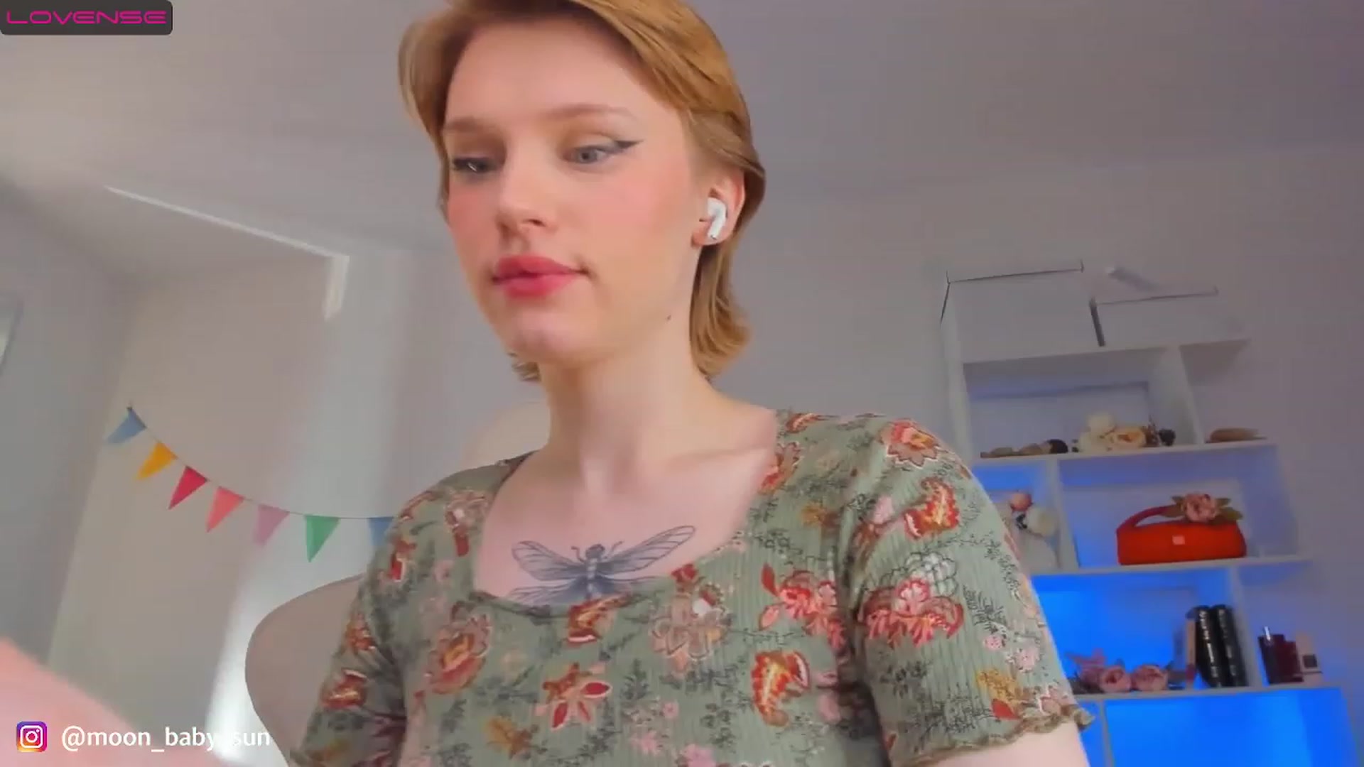 Gallery image thumbnail from WilsonViolet's myfreecams stream on, 02/27/2023, 09:06 image 20 of 20