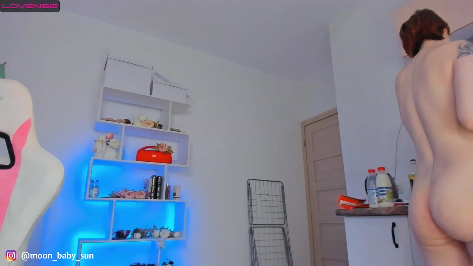 Gallery image thumbnail from WilsonViolet's myfreecams stream on, 03/27/2023, 08:58 image 5 of 20