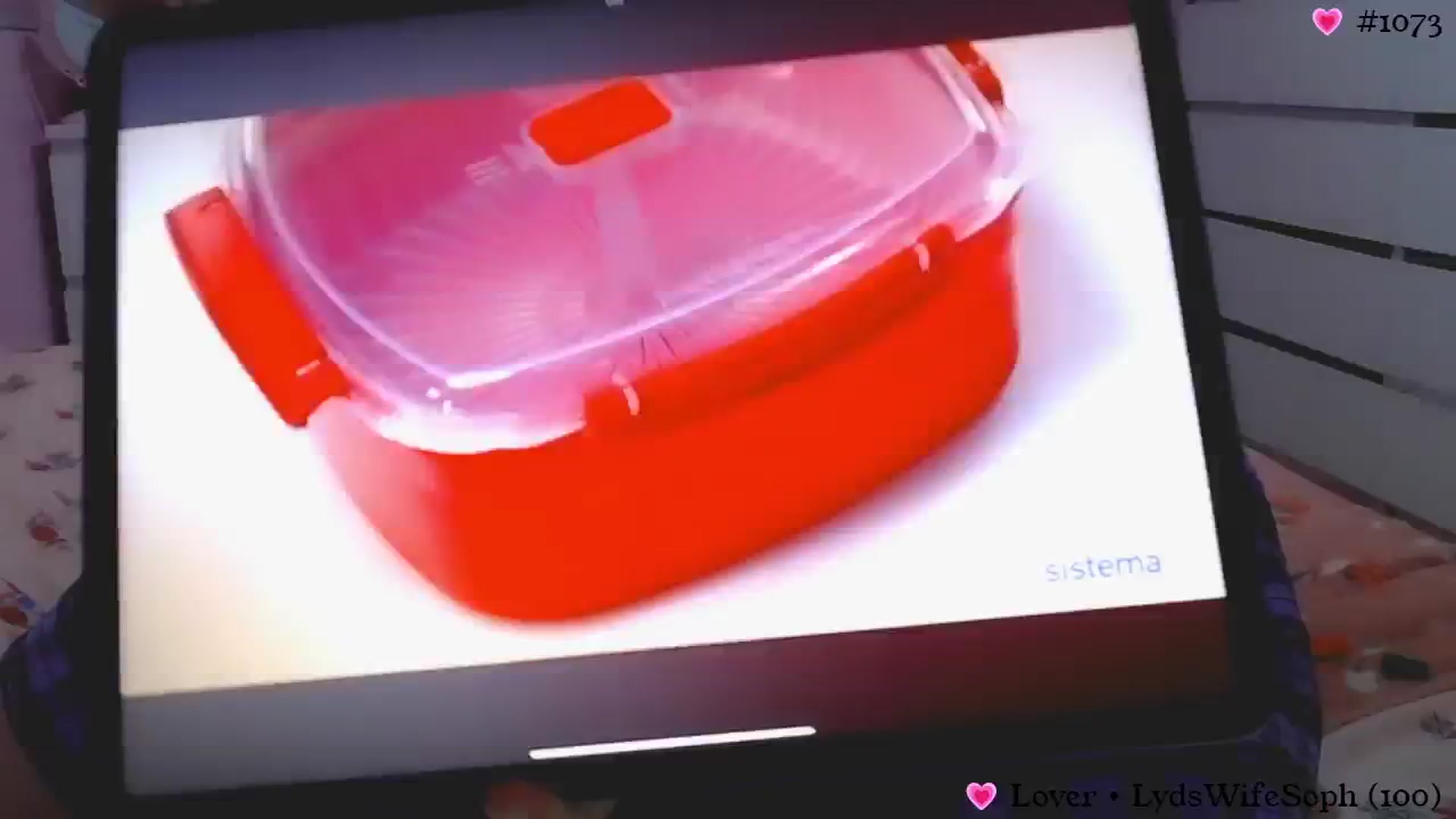 Gallery image thumbnail from WindUpDoll's myfreecams stream on, 10/14/2024, 23:40 image 5 of 20