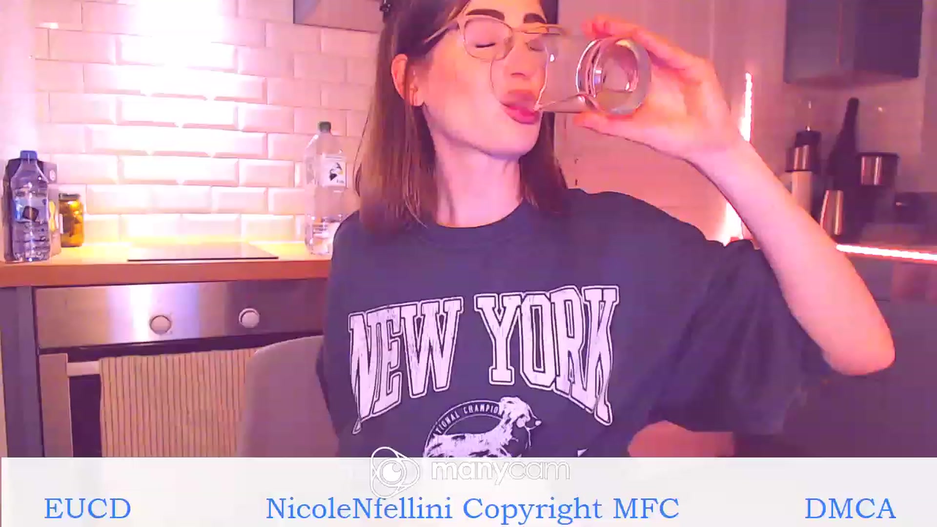 Gallery image thumbnail from Wine_in_jimmy's myfreecams stream on, 11/17/2022, 02:37 image 5 of 20