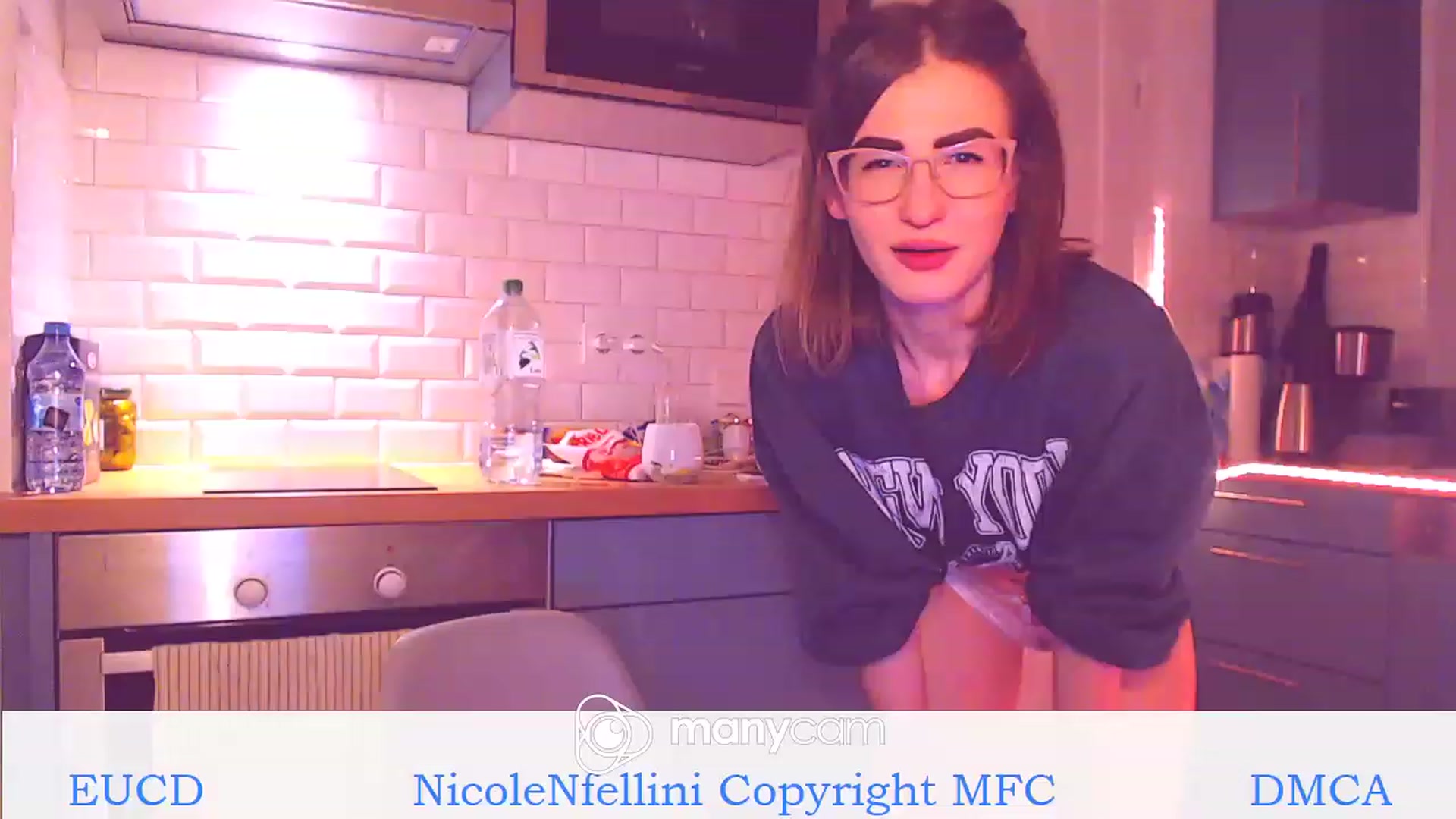 Gallery image thumbnail from Wine_in_jimmy's myfreecams stream on, 11/17/2022, 02:37 image 4 of 20
