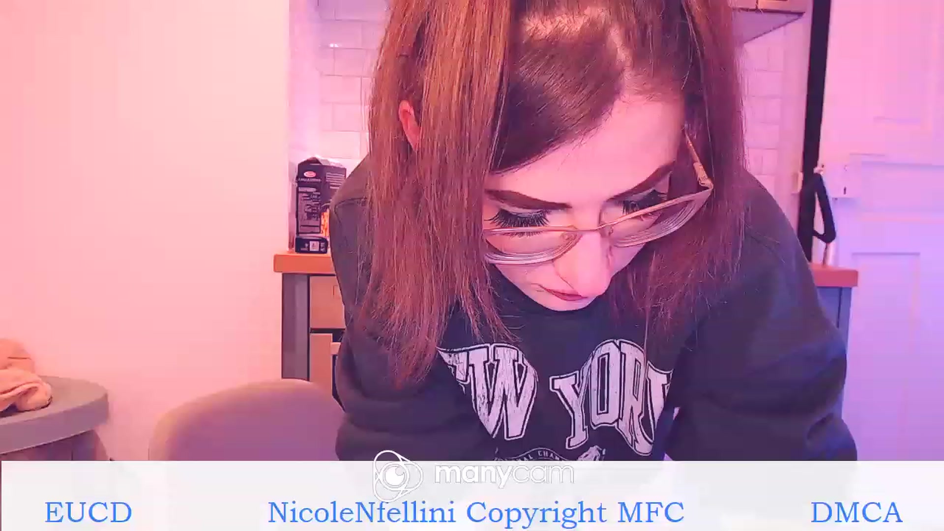 Gallery image thumbnail from Wine_in_jimmy's myfreecams stream on, 11/20/2022, 04:20 image 3 of 20