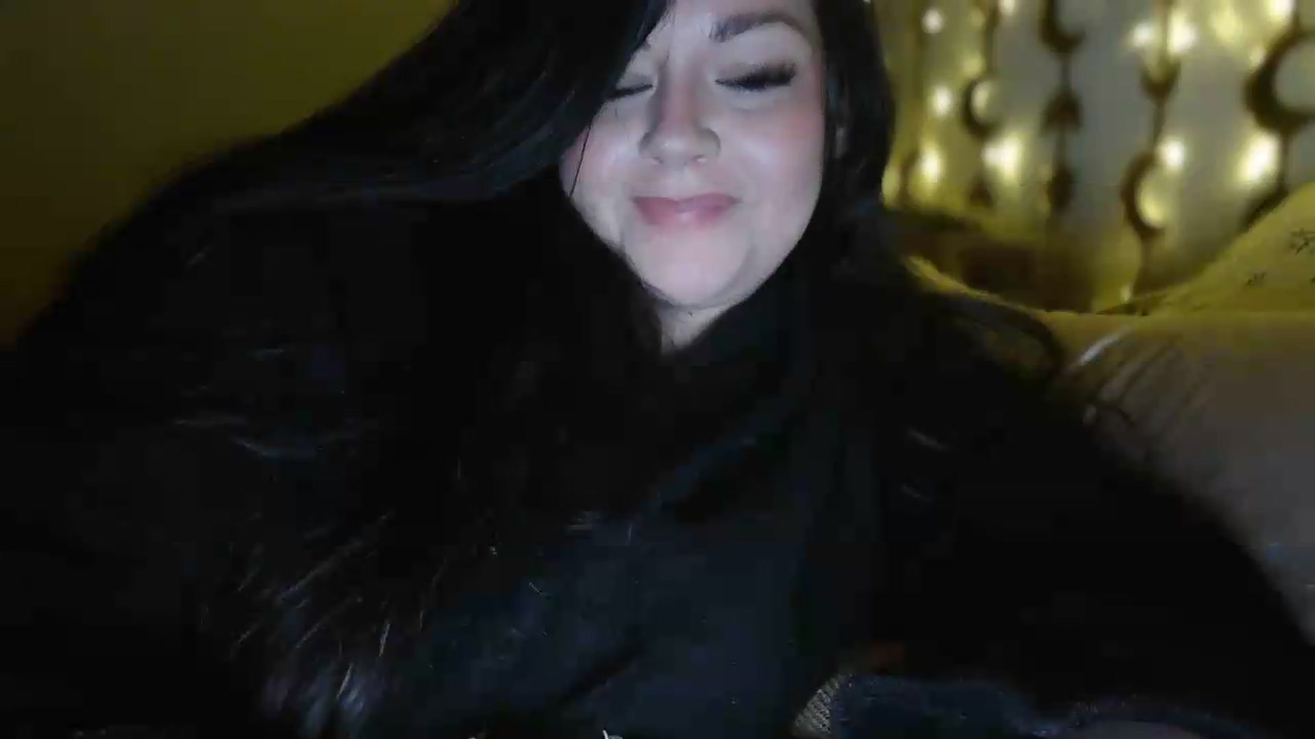 Gallery image thumbnail from Winter's myfreecams stream on, 06/27/2026, 04:34 image 17 of 20