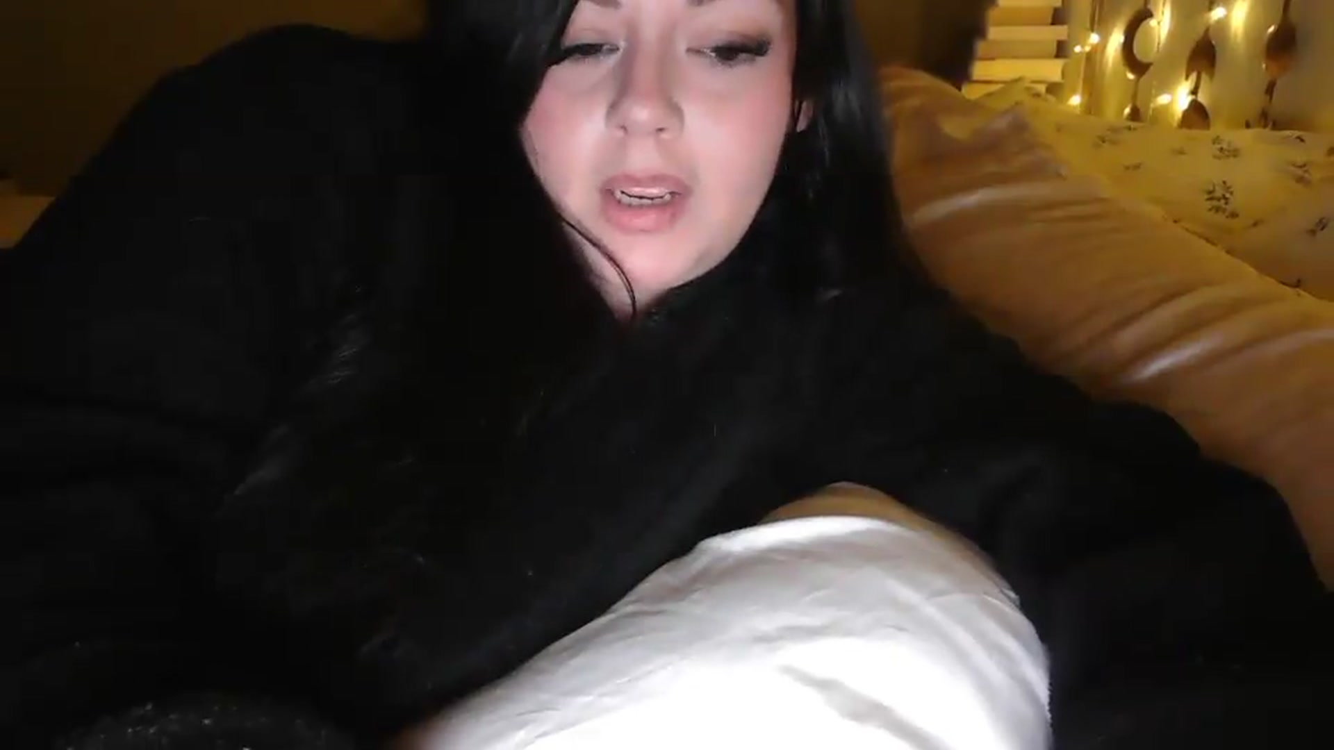 Gallery image thumbnail from Winter's myfreecams stream on, 06/27/2026, 06:31 image 12 of 20