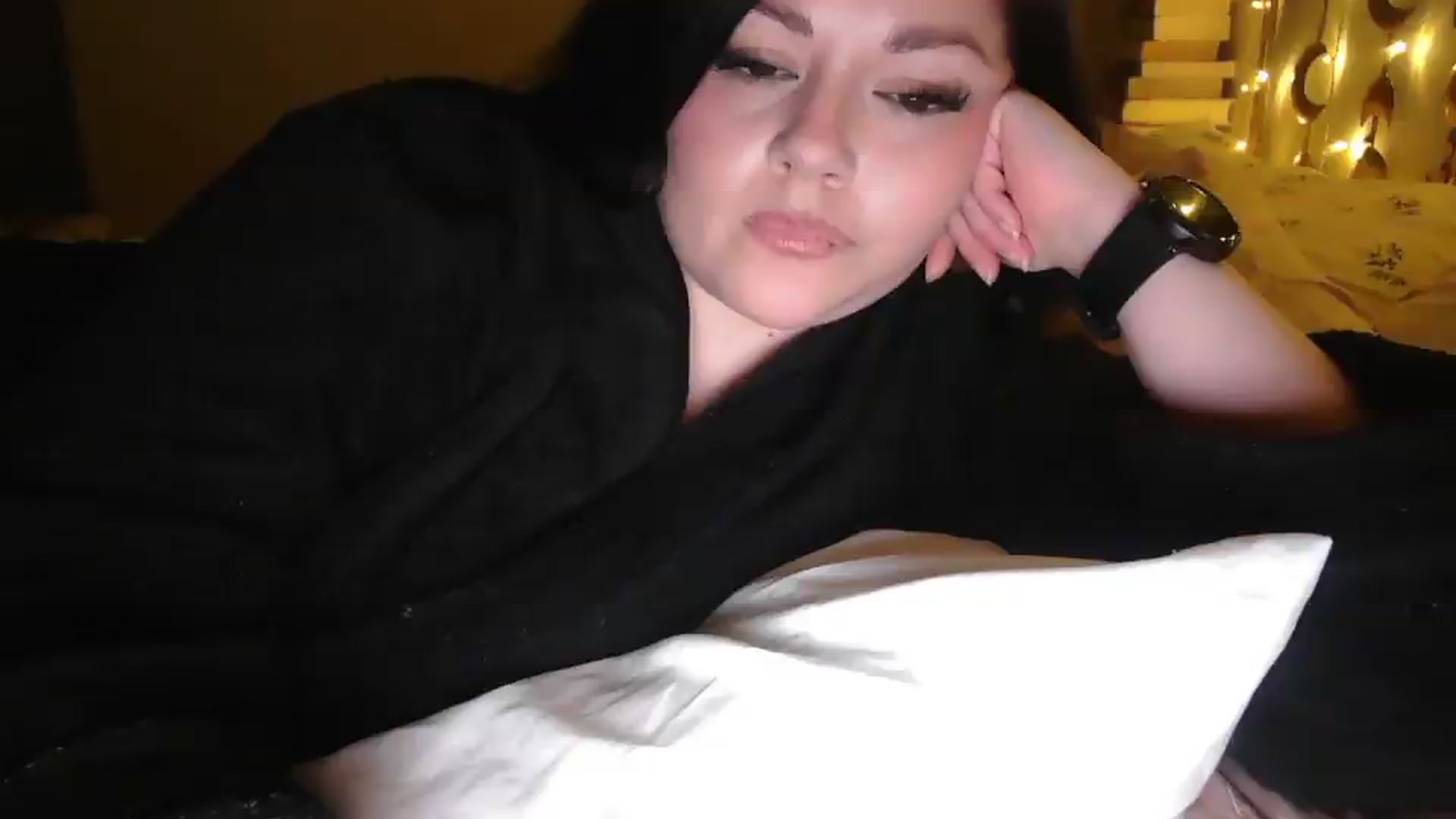 Gallery image thumbnail from Winter's myfreecams stream on, 06/27/2026, 06:31 image 1 of 20