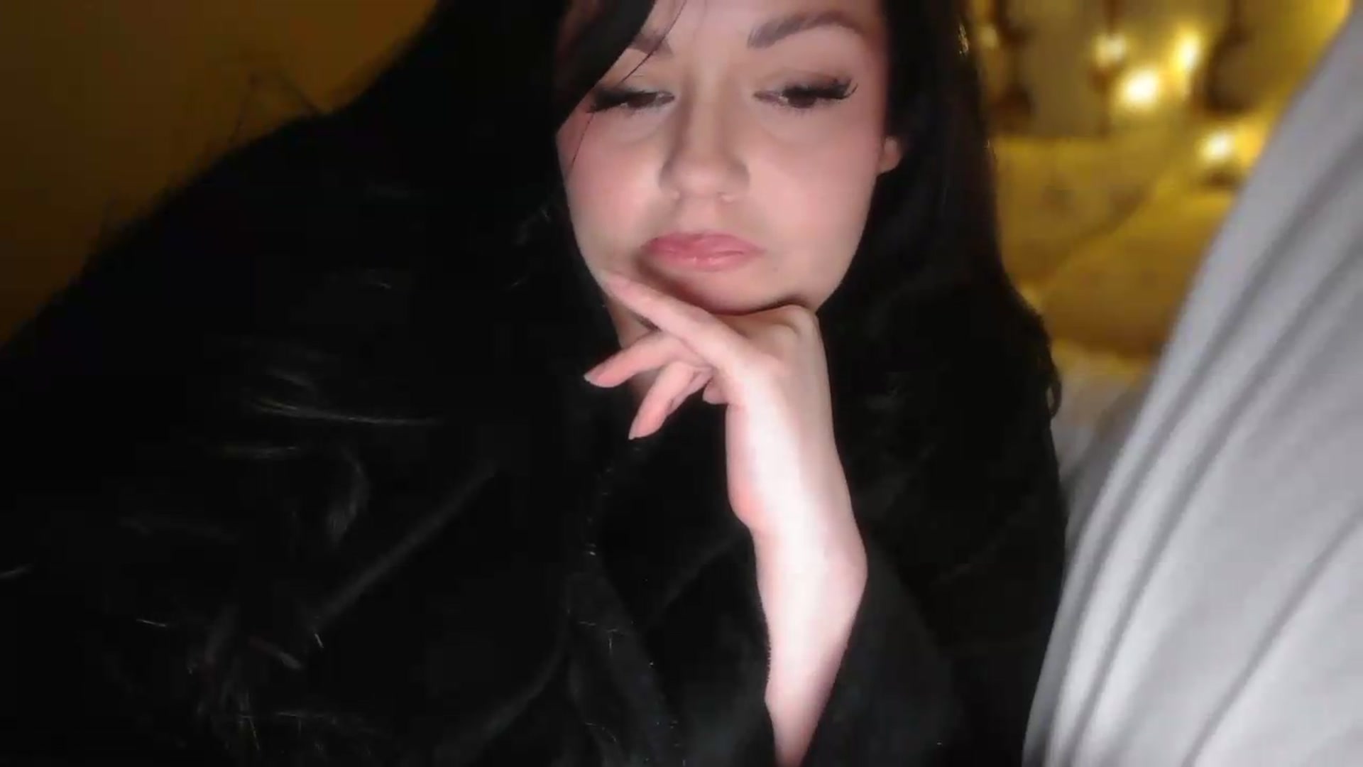 Gallery image thumbnail from Winter's myfreecams stream on, 08/06/2026, 05:16 image 18 of 20