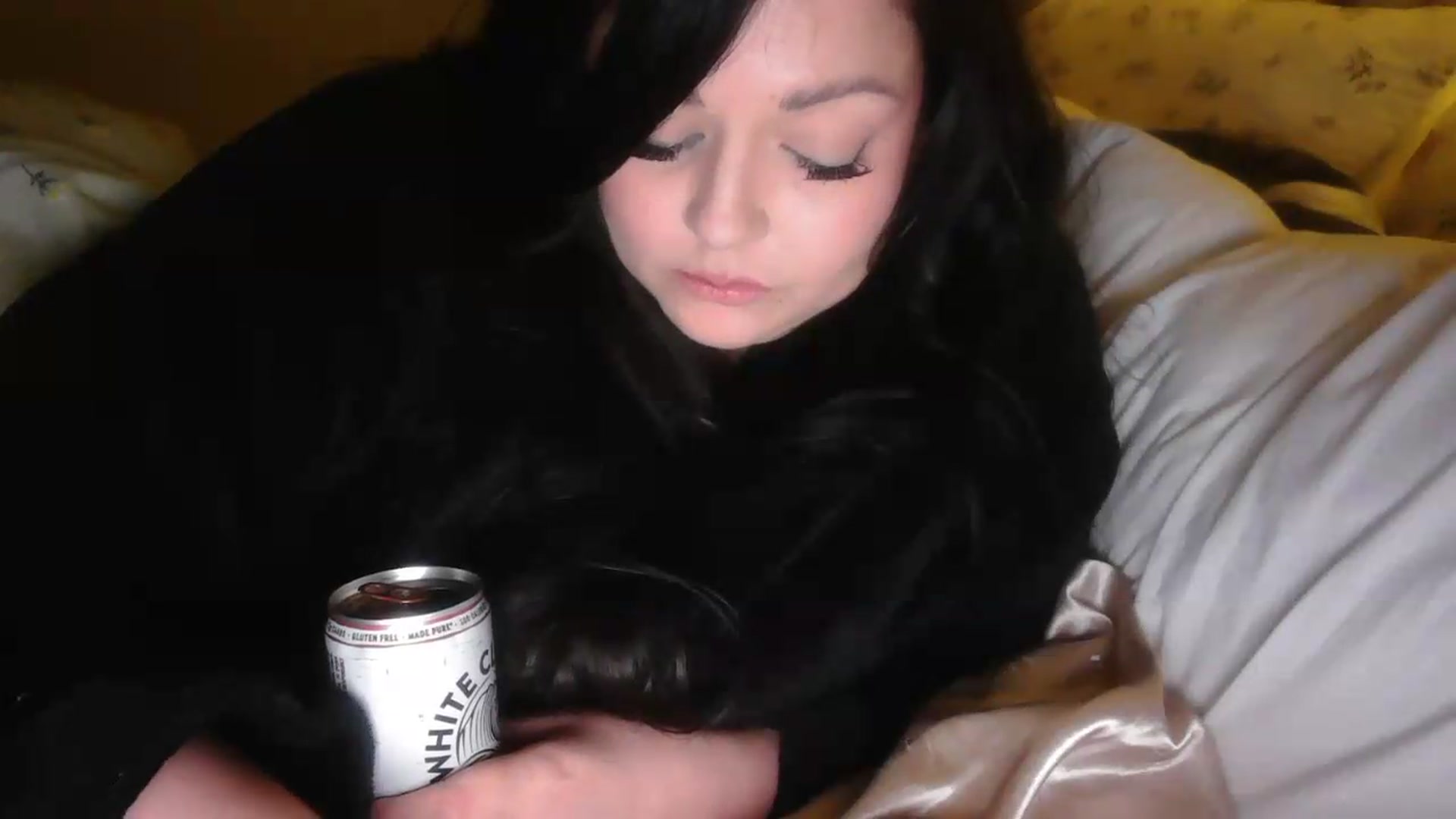 Gallery image thumbnail from Winter's myfreecams stream on, 08/06/2026, 05:43 image 3 of 20