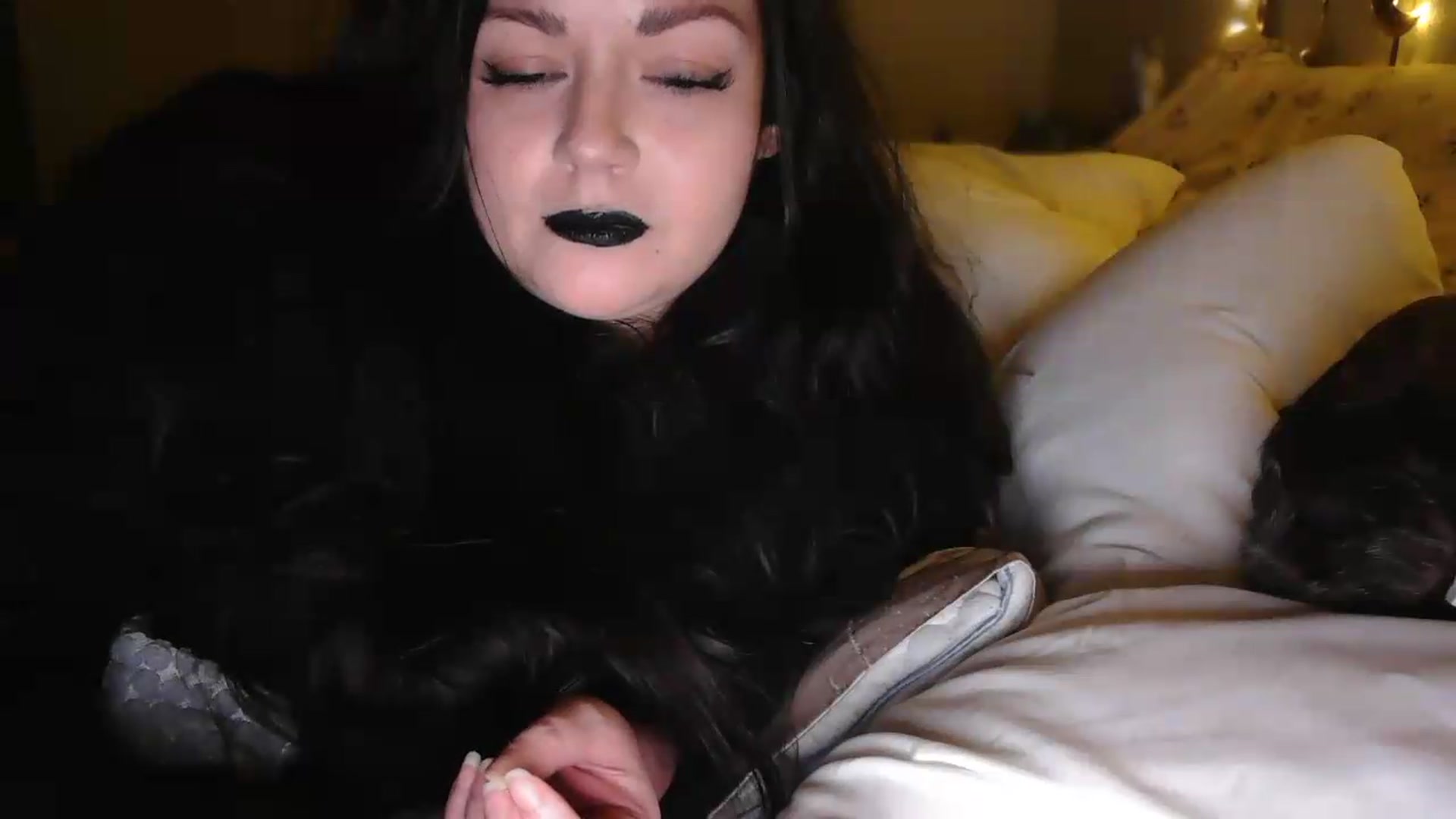 Gallery image thumbnail from Winter's myfreecams stream on, 08/24/2026, 07:11 image 17 of 20