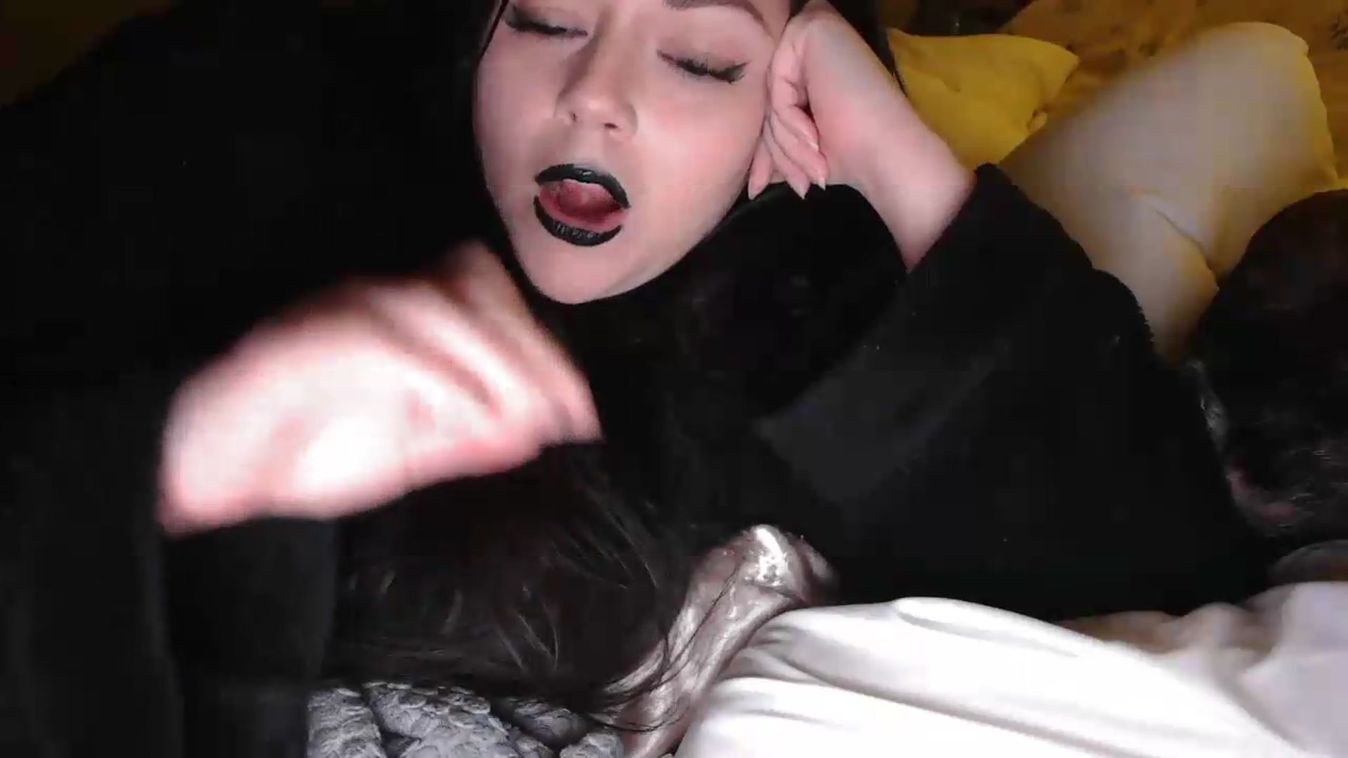 Gallery image thumbnail from Winter's myfreecams stream on, 08/24/2026, 07:11 image 5 of 20