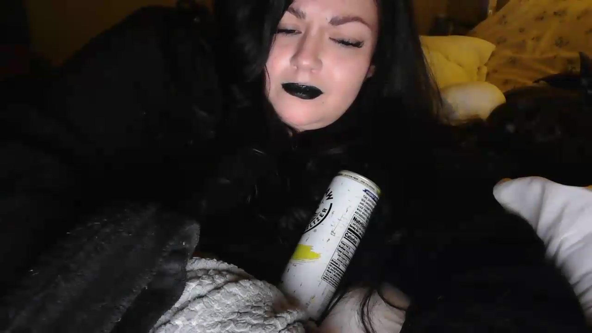 Gallery image thumbnail from Winter's myfreecams stream on, 08/24/2026, 08:45 image 18 of 20