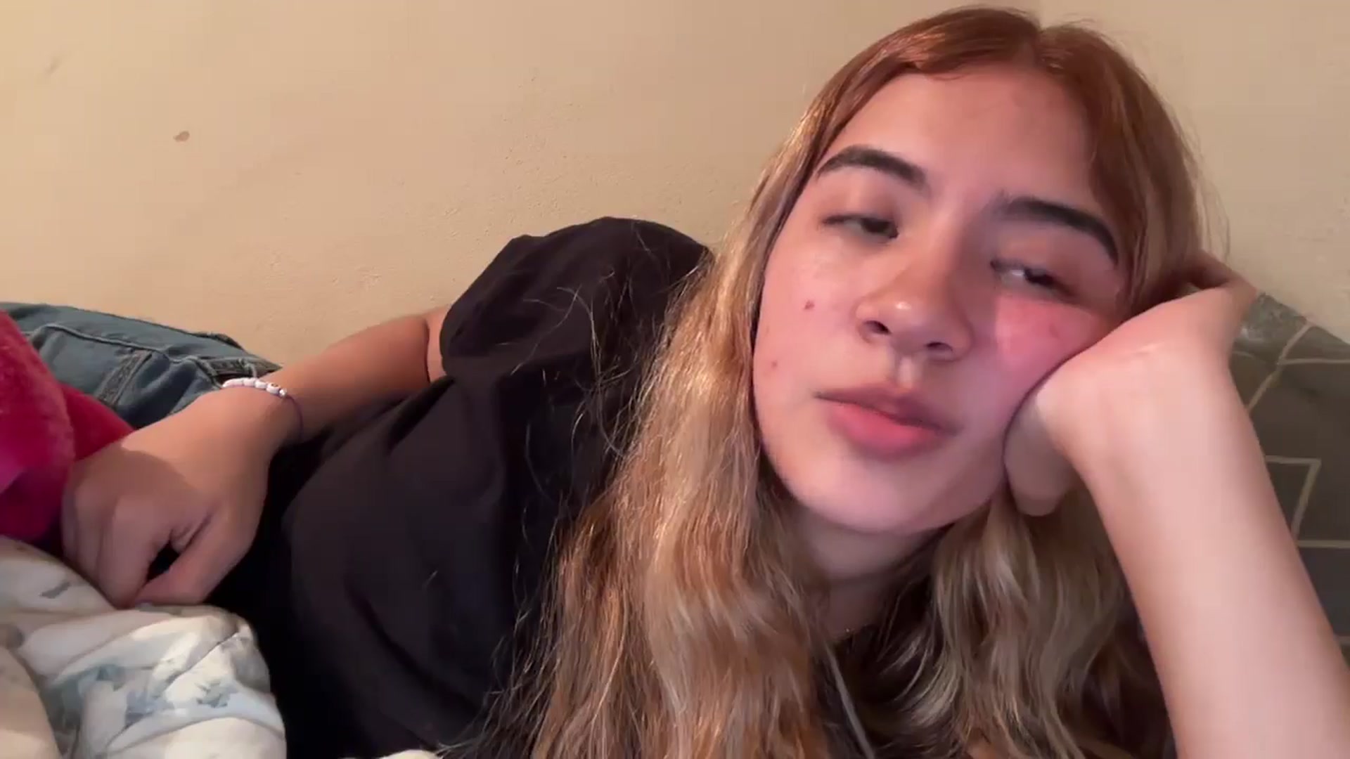 Gallery image thumbnail from Winter0094's myfreecams stream on, 04/20/2025, 09:54 image 8 of 20