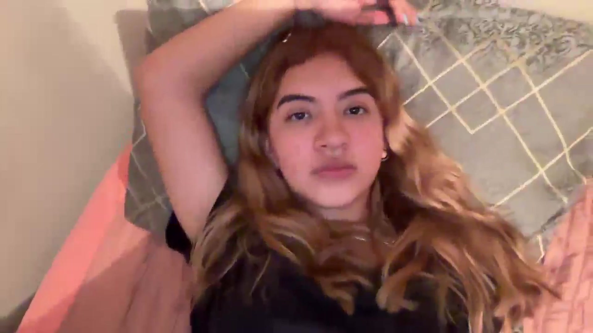 Gallery image thumbnail from Winter0094's myfreecams stream on, 04/20/2025, 09:54 image 9 of 20