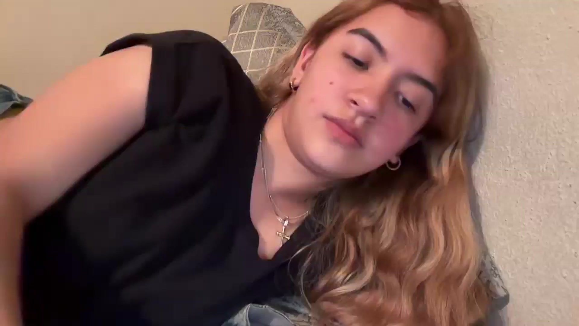 Gallery image thumbnail from Winter0094's myfreecams stream on, 04/20/2025, 09:54 image 1 of 20