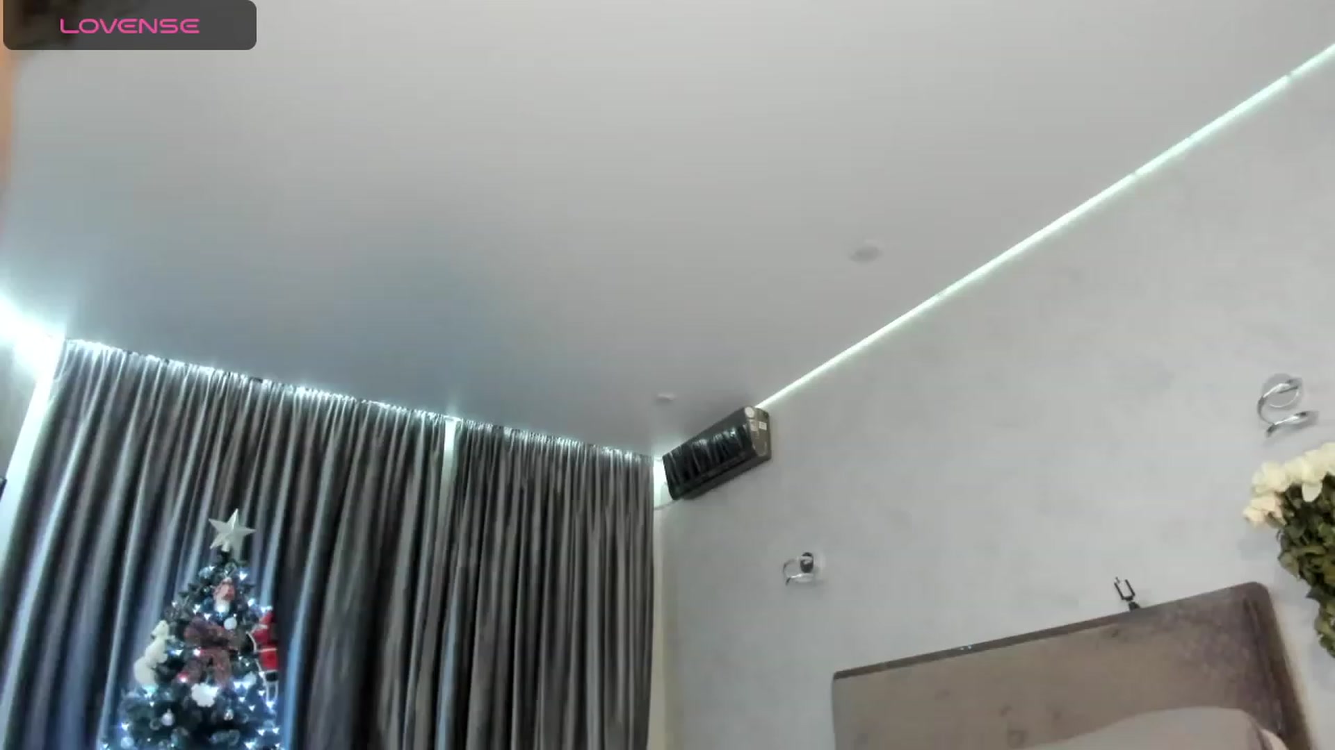 Gallery image thumbnail from WinterGirl's myfreecams stream on, 12/18/2023, 22:22 image 4 of 20