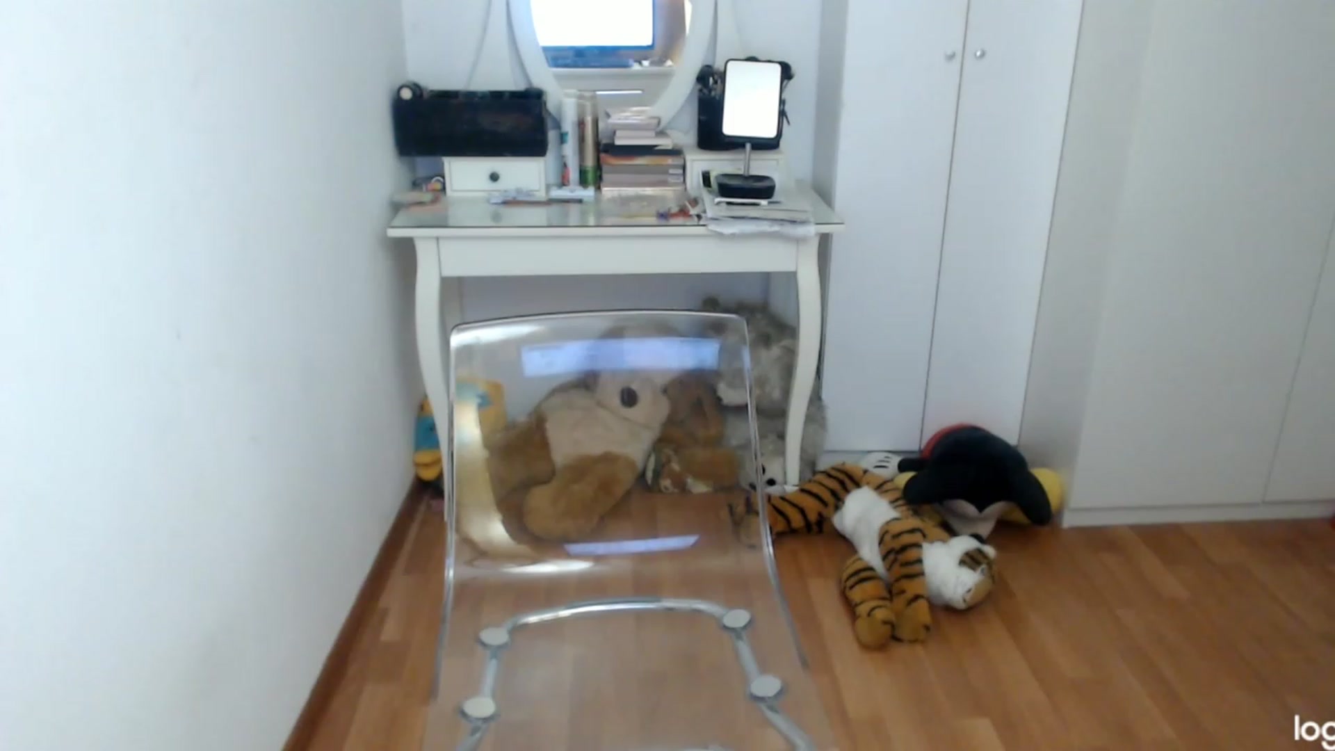 Gallery image thumbnail from WinterJewel's myfreecams stream on, 12/06/2023, 09:09 image 5 of 20