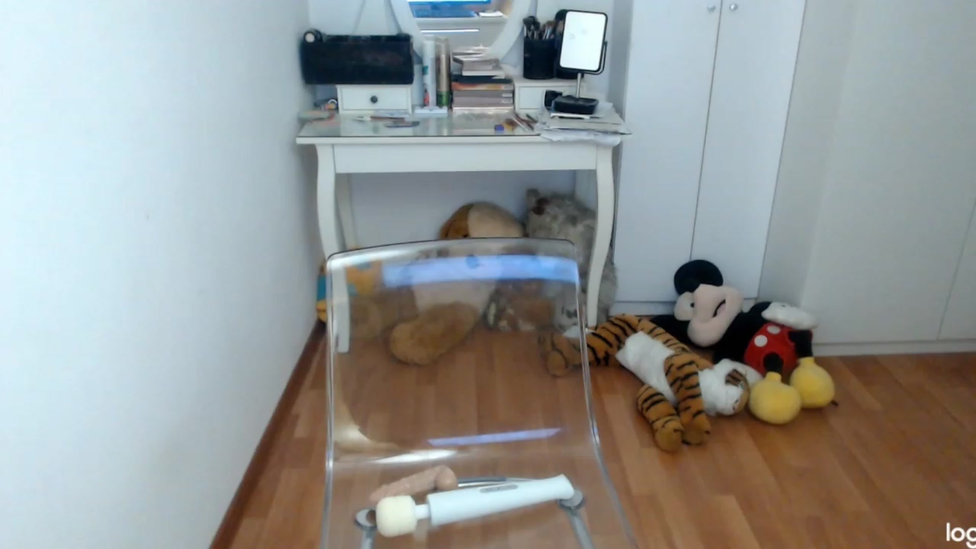 Gallery image thumbnail from WinterJewel's myfreecams stream on, 12/07/2023, 09:38 image 16 of 20