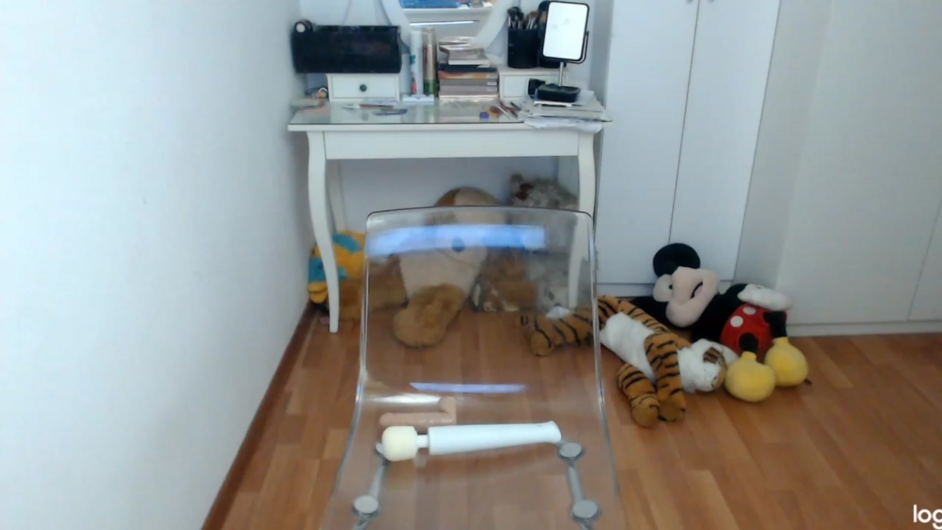 Gallery image thumbnail from WinterJewel's myfreecams stream on, 12/07/2023, 09:38 image 12 of 20