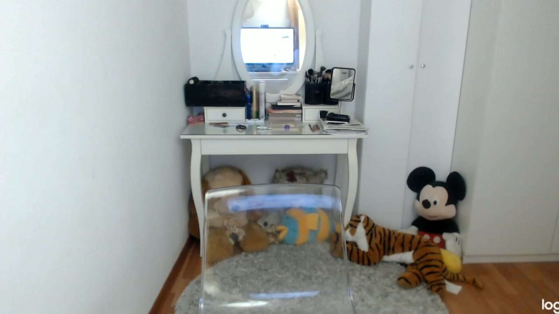 Gallery image thumbnail from WinterJewel's myfreecams stream on, 12/10/2023, 10:33 image 11 of 20