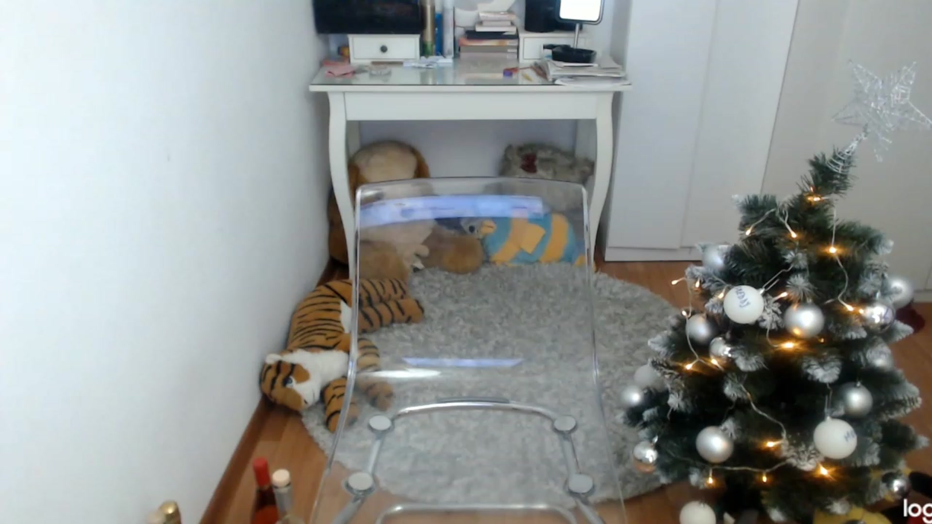 Gallery image thumbnail from WinterJewel's myfreecams stream on, 12/16/2023, 09:12 image 12 of 20