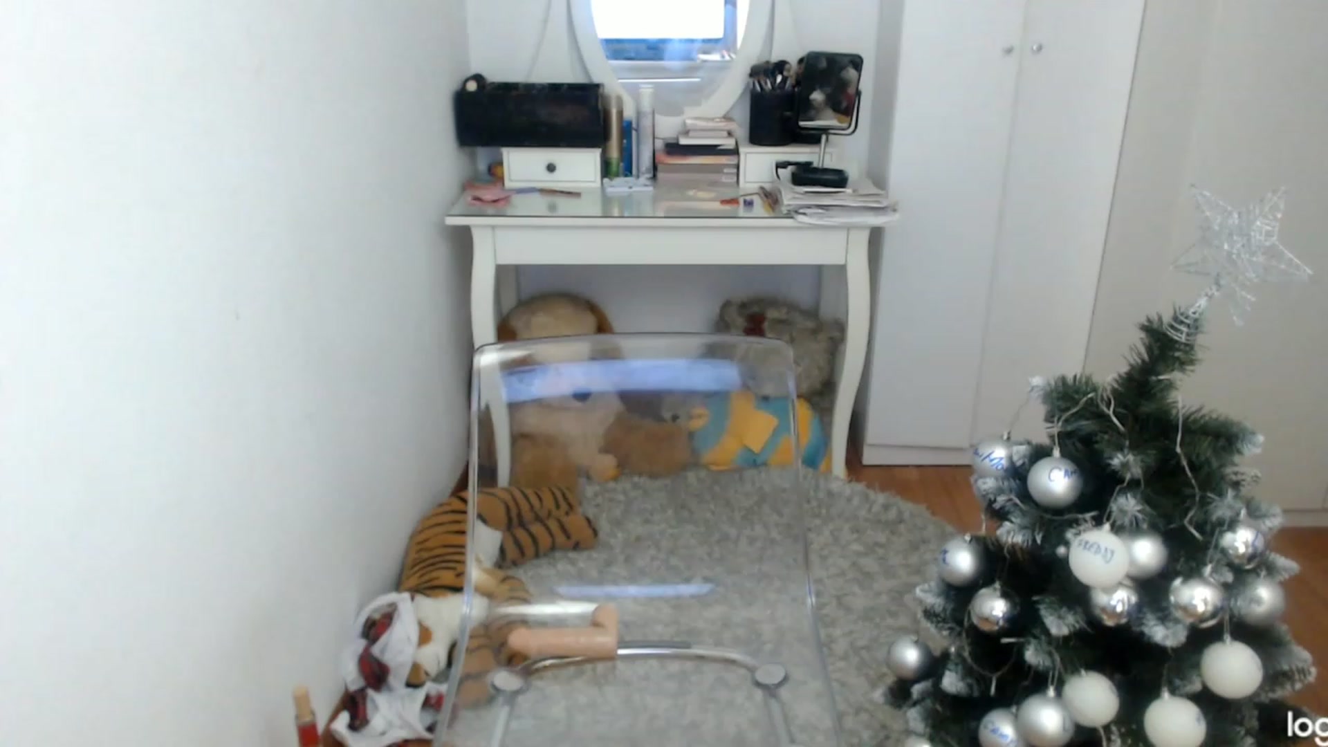 Gallery image thumbnail from WinterJewel's myfreecams stream on, 12/17/2023, 10:00 image 5 of 20