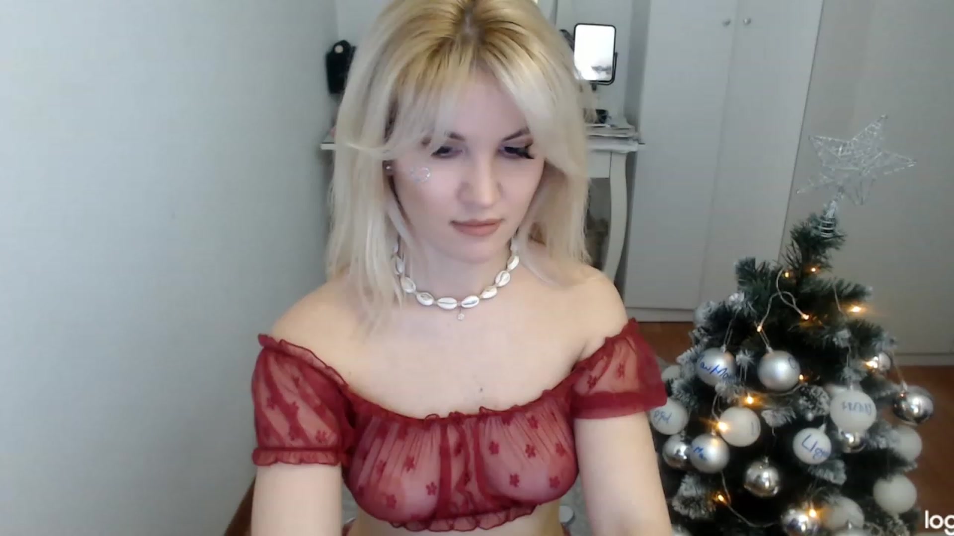 Gallery image thumbnail from WinterJewel's myfreecams stream on, 12/21/2023, 09:47 image 6 of 20