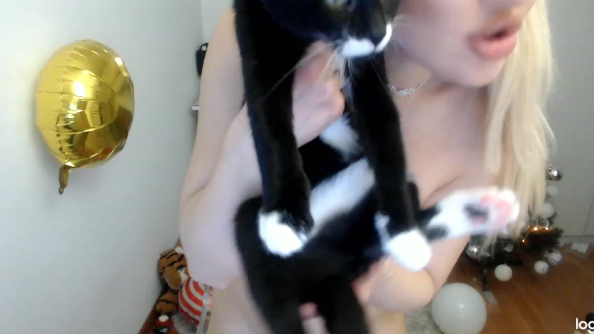 Gallery image thumbnail from WinterJewel's myfreecams stream on, 12/23/2023, 10:58 image 4 of 20