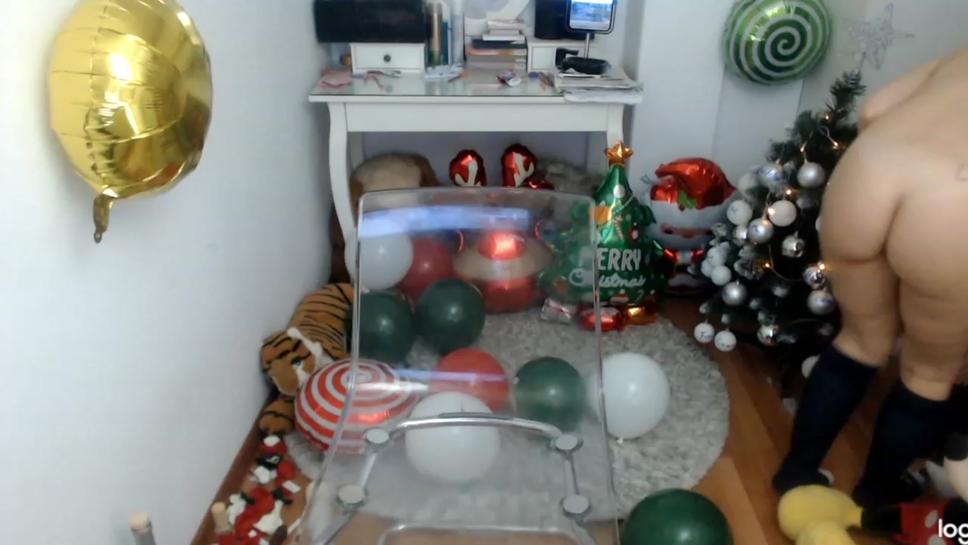 Gallery image thumbnail from WinterJewel's myfreecams stream on, 12/23/2023, 10:58 image 16 of 20