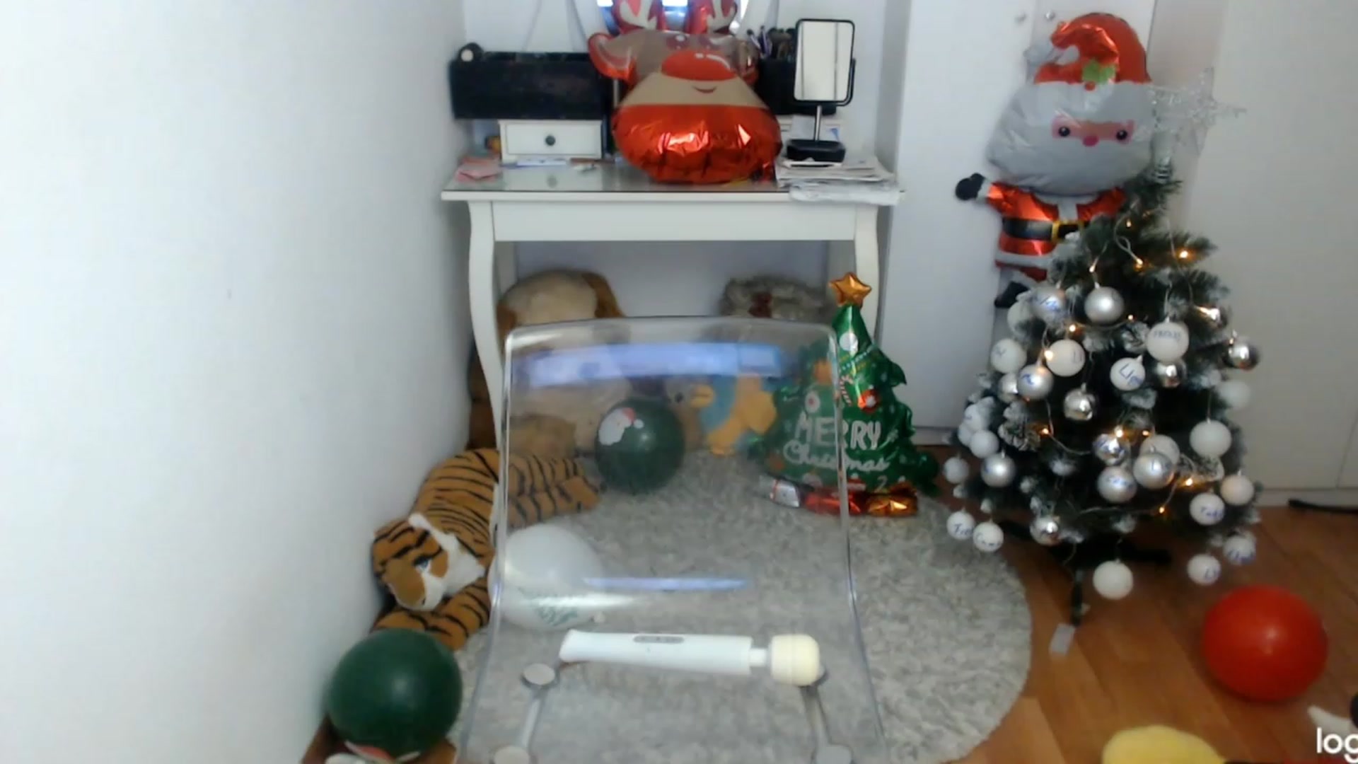 Gallery image thumbnail from WinterJewel's myfreecams stream on, 12/24/2023, 10:37 image 1 of 20