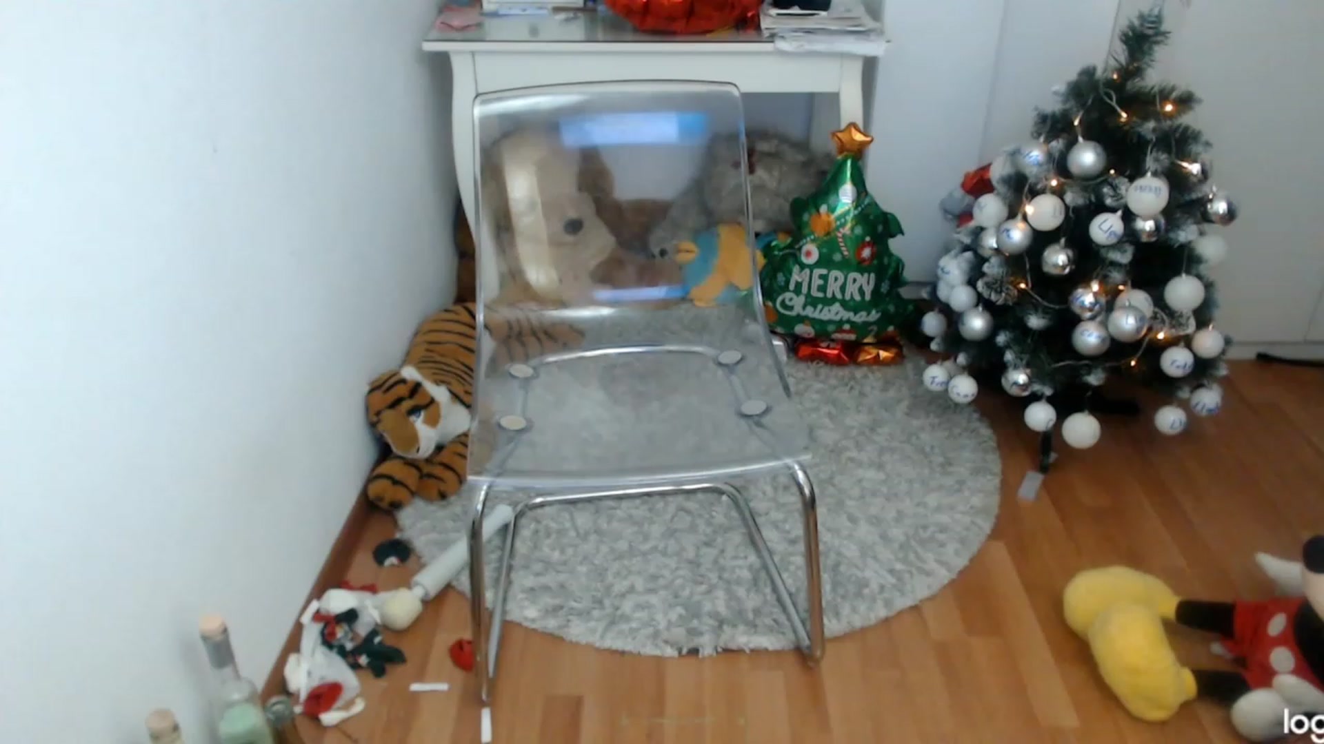 Gallery image thumbnail from WinterJewel's myfreecams stream on, 12/24/2023, 10:37 image 12 of 20