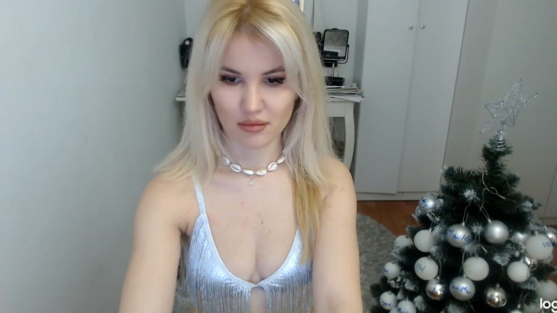 Gallery image thumbnail from WinterJewel's myfreecams stream on, 12/27/2023, 09:51 image 5 of 20
