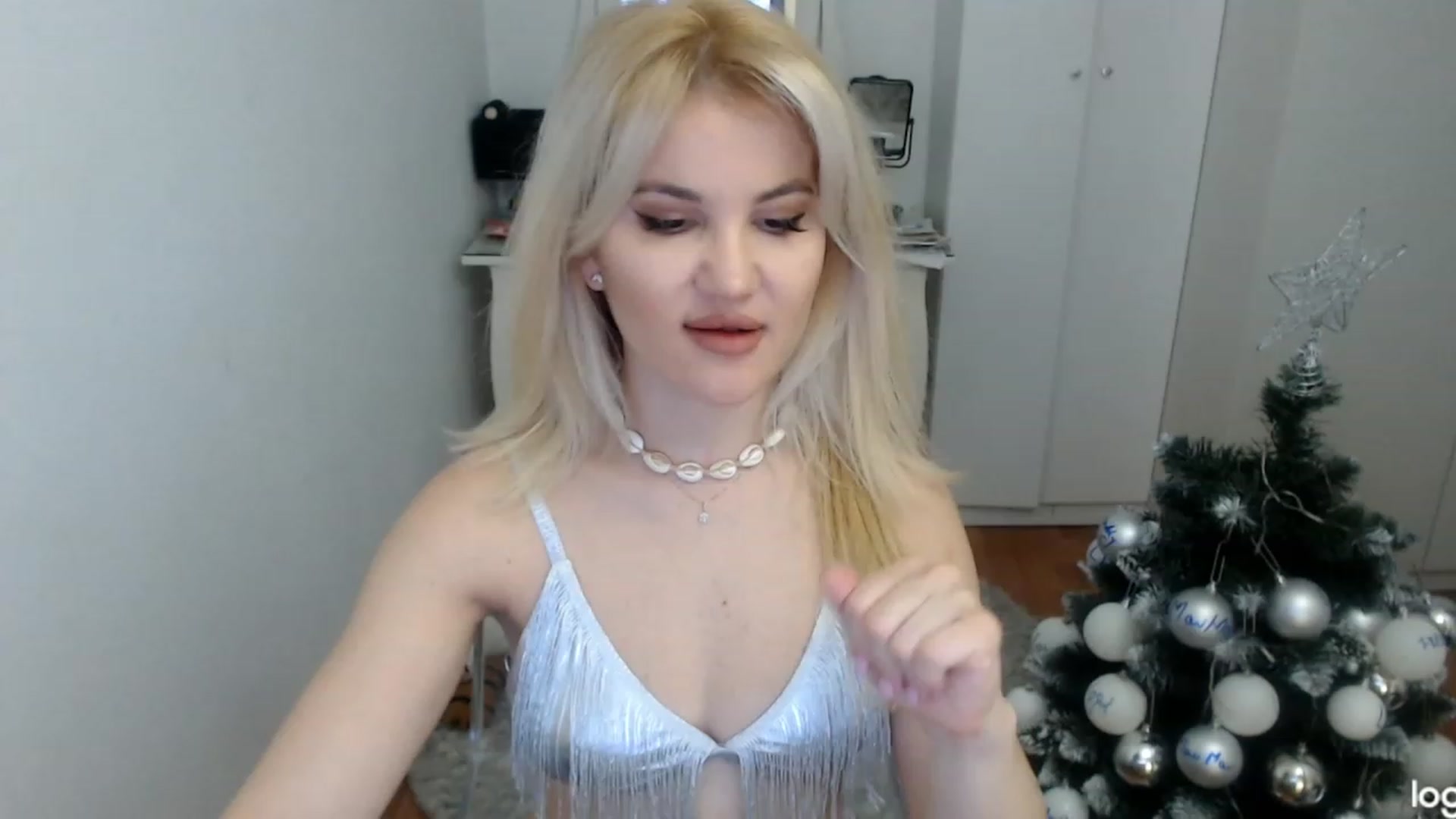 Gallery image thumbnail from WinterJewel's myfreecams stream on, 12/27/2023, 09:51 image 1 of 20