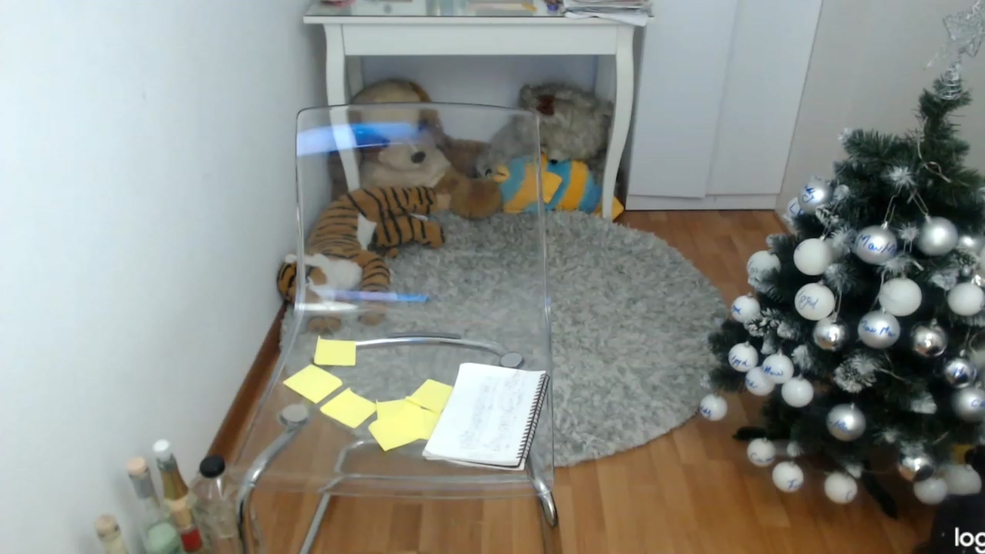 Gallery image thumbnail from WinterJewel's myfreecams stream on, 12/27/2023, 09:51 image 10 of 20