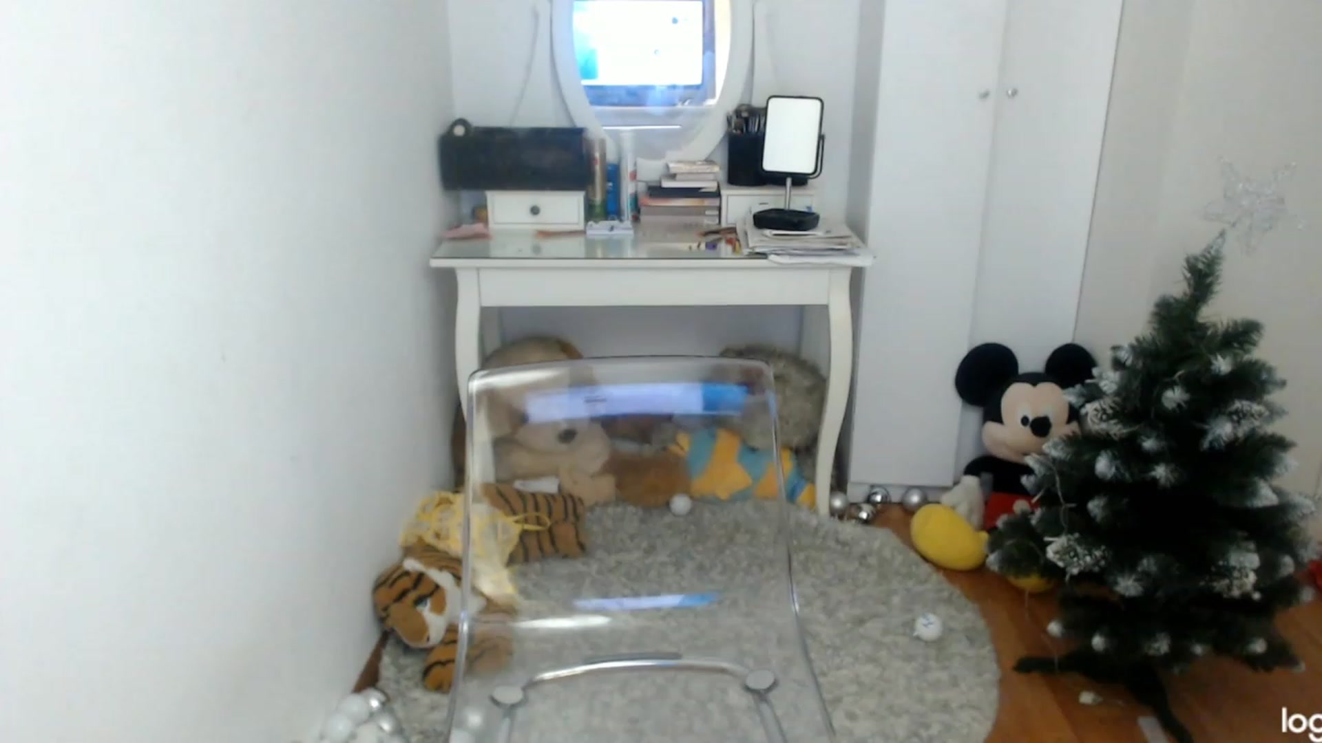 Gallery image thumbnail from WinterJewel's myfreecams stream on, 01/03/2024, 10:15 image 3 of 20
