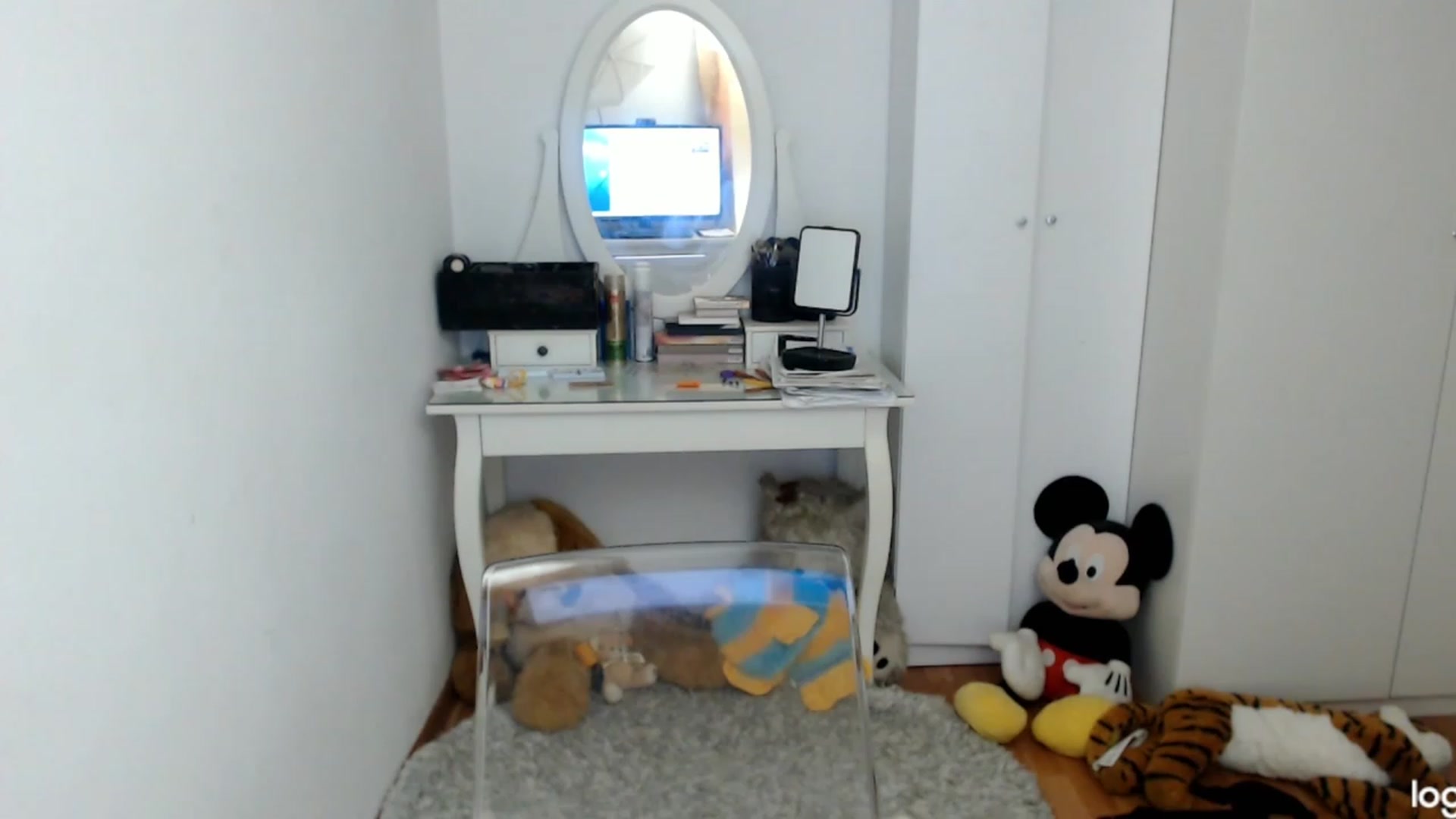 Gallery image thumbnail from WinterJewel's myfreecams stream on, 01/27/2024, 09:36 image 13 of 20