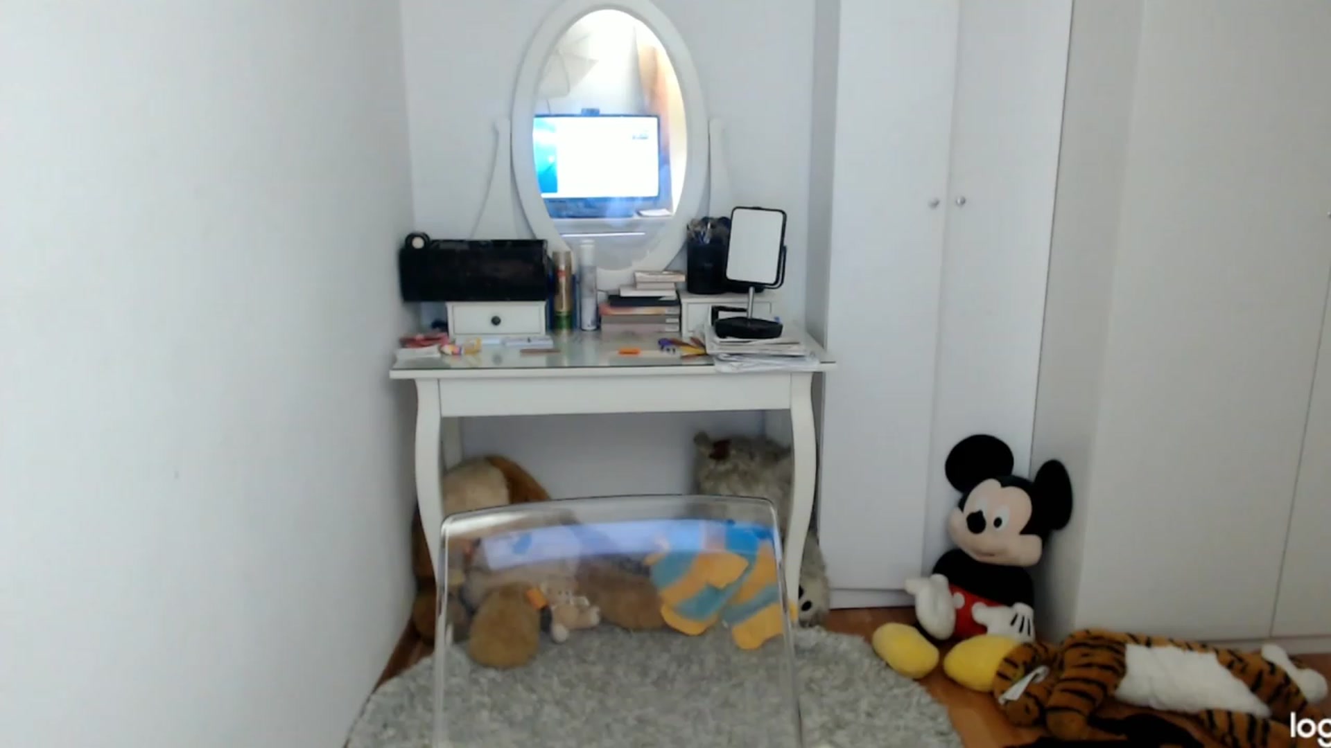 Gallery image thumbnail from WinterJewel's myfreecams stream on, 01/27/2024, 09:36 image 11 of 20