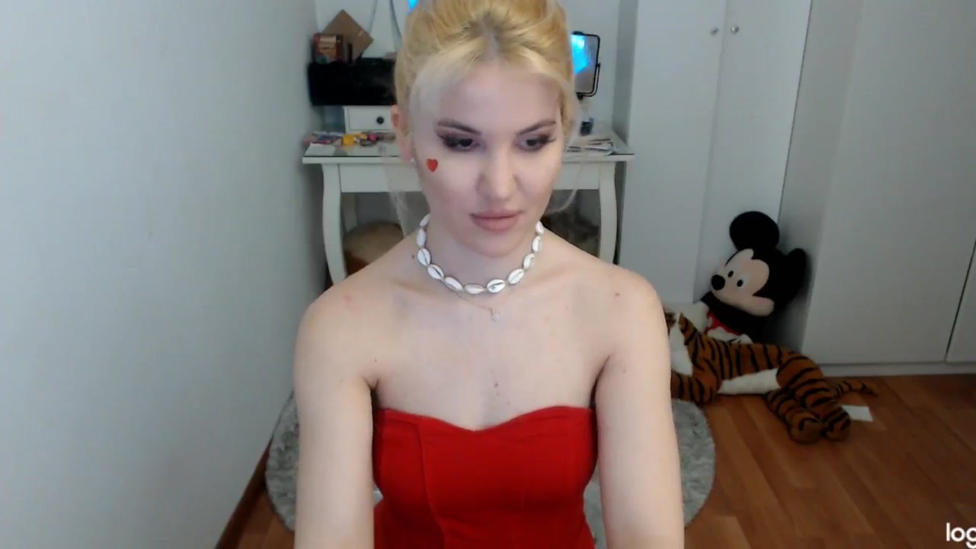 Gallery image thumbnail from WinterJewel's myfreecams stream on, 02/09/2024, 07:34 image 12 of 20