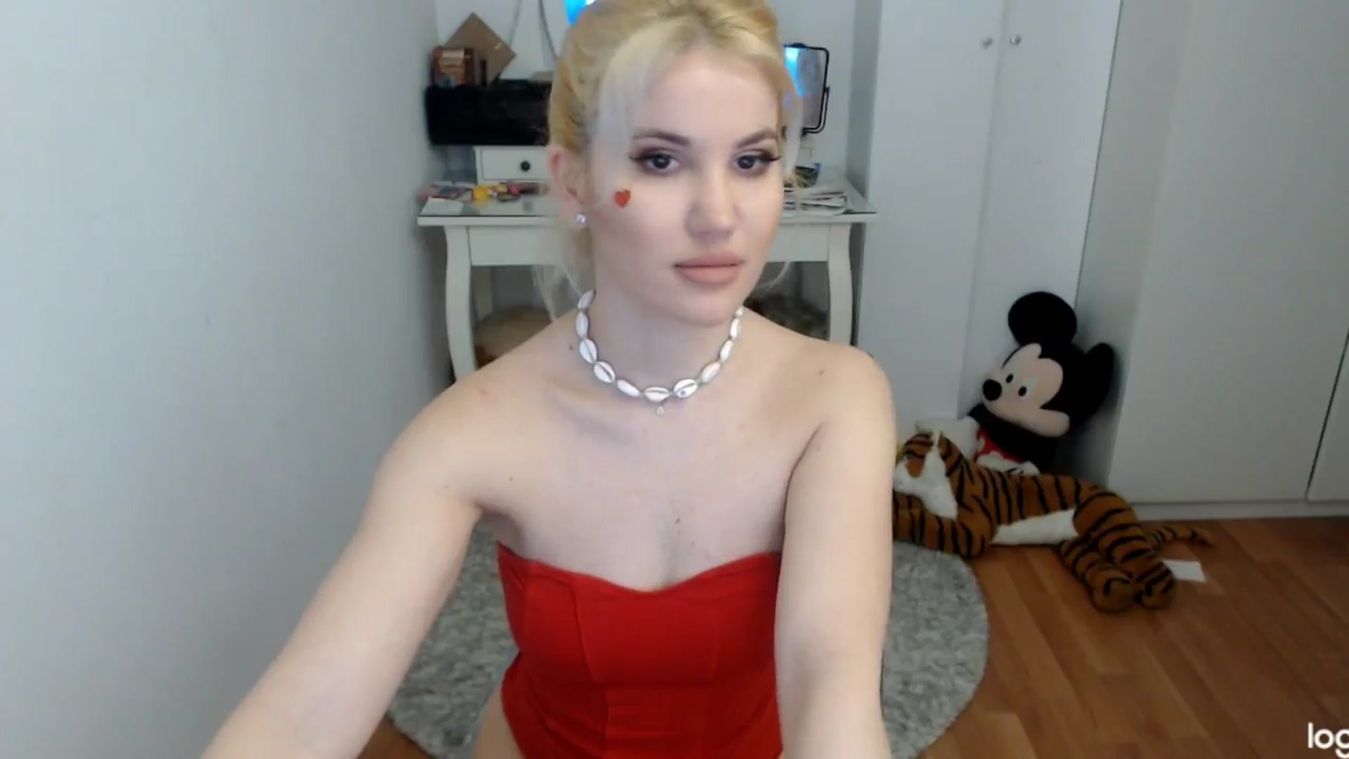 Gallery image thumbnail from WinterJewel's myfreecams stream on, 02/09/2024, 07:34 image 18 of 20