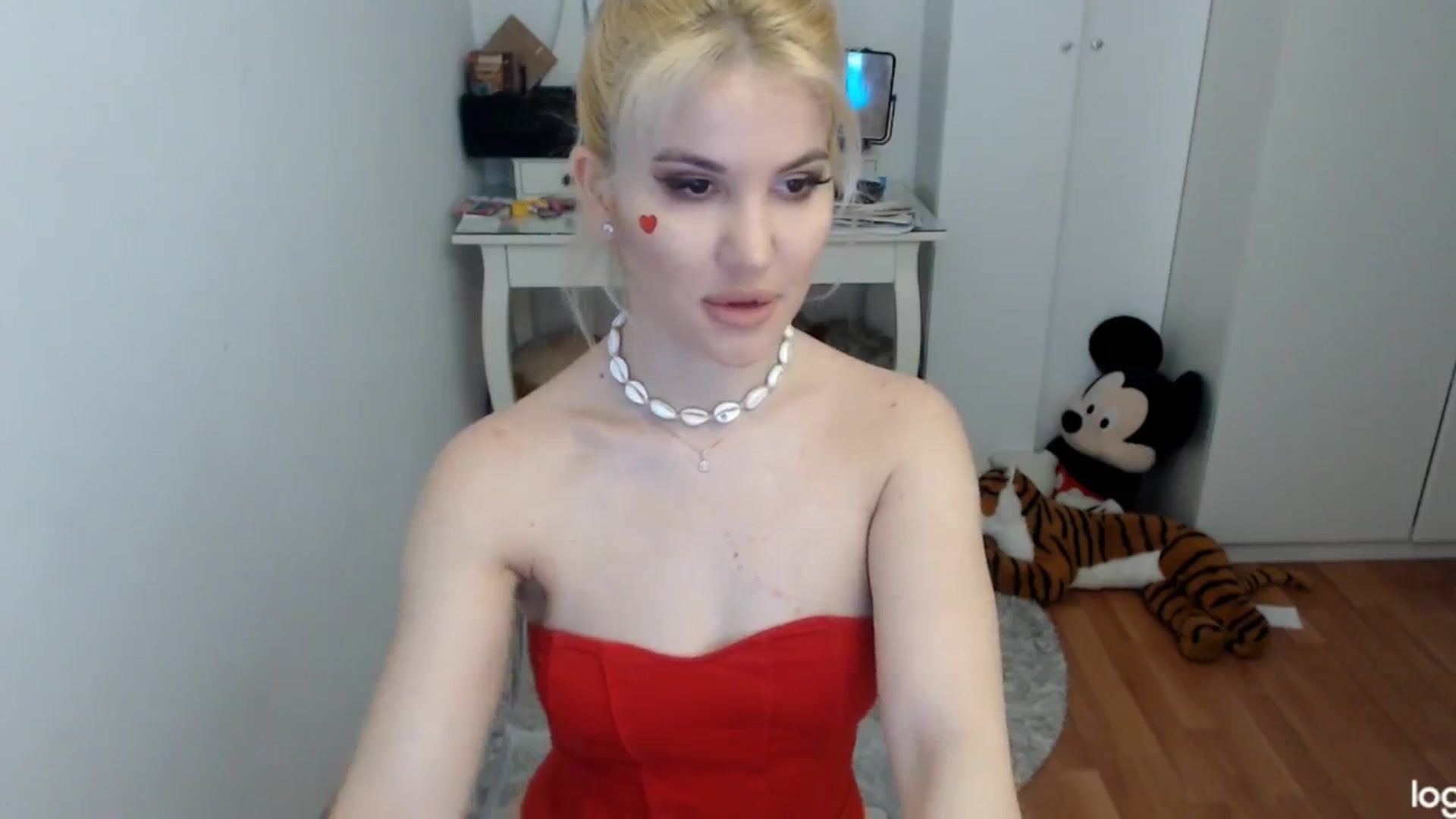 Gallery image thumbnail from WinterJewel's myfreecams stream on, 02/09/2024, 07:34 image 3 of 20
