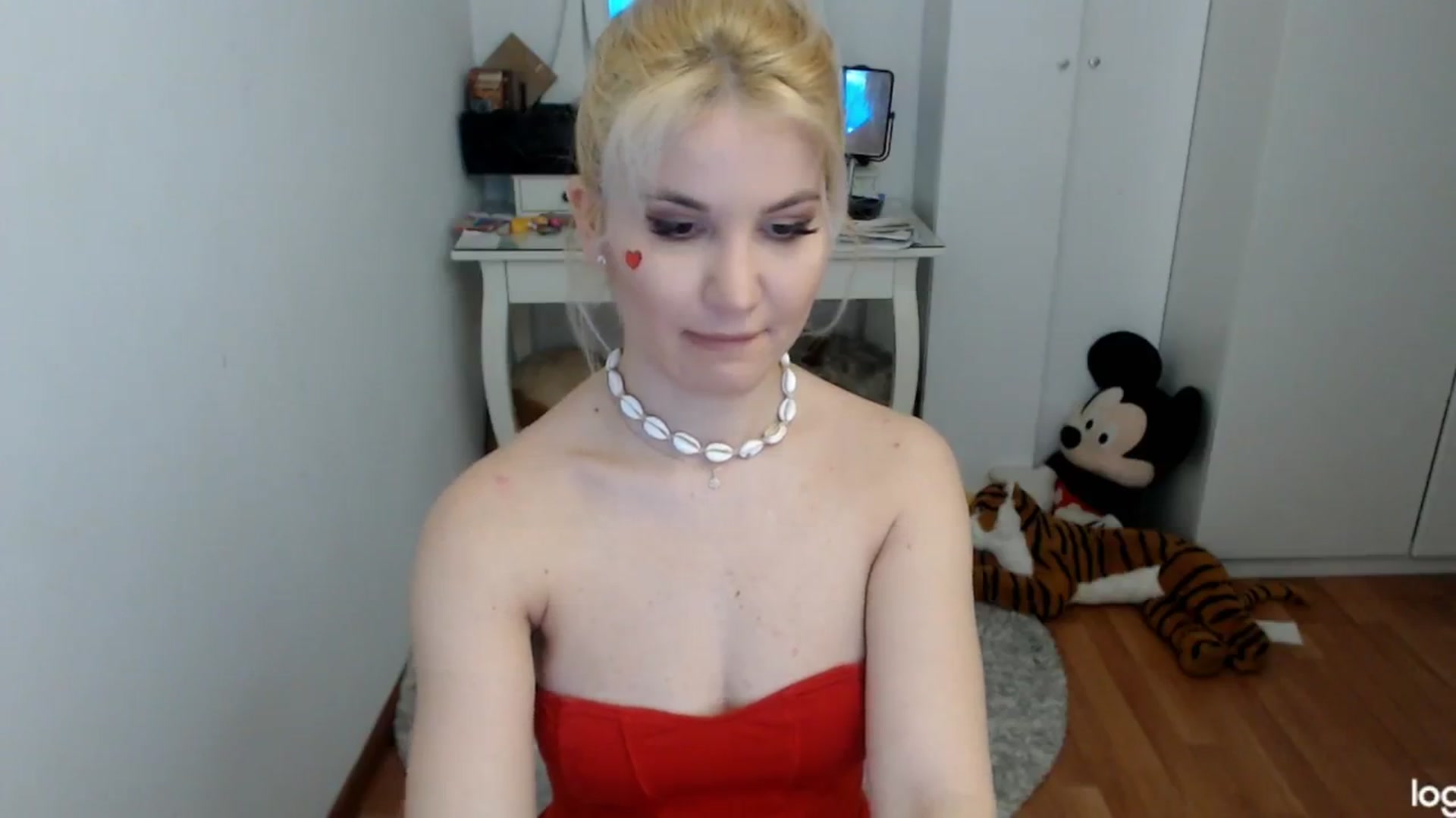 Gallery image thumbnail from WinterJewel's myfreecams stream on, 02/09/2024, 08:10 image 4 of 20