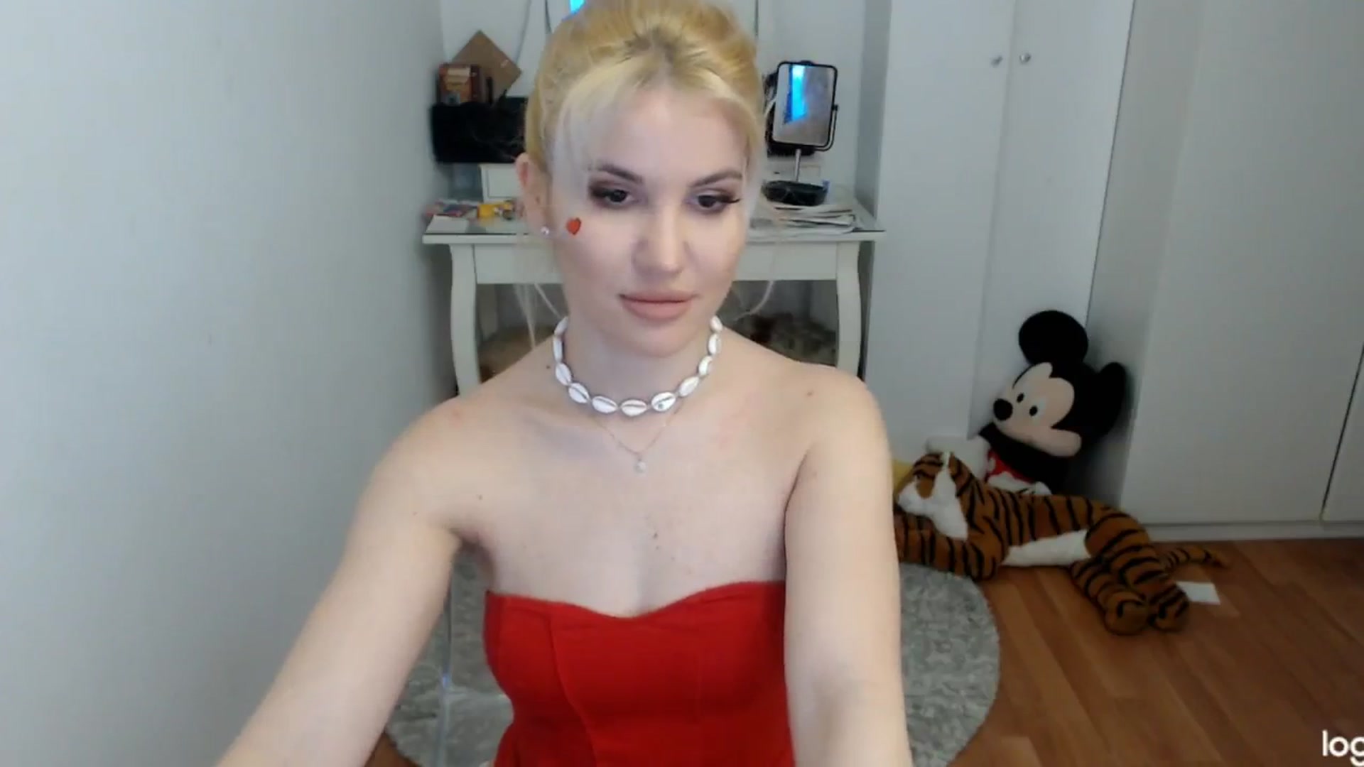 Gallery image thumbnail from WinterJewel's myfreecams stream on, 02/09/2024, 08:10 image 10 of 20