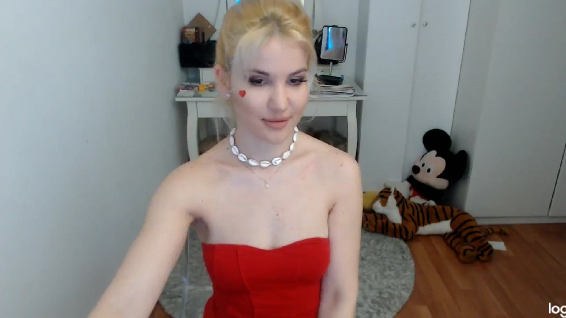 Gallery image thumbnail from WinterJewel's myfreecams stream on, 02/09/2024, 08:10 image 11 of 20
