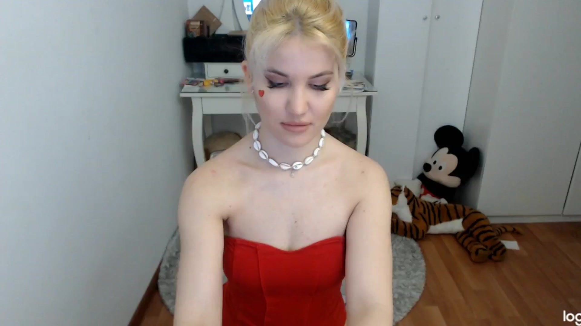 Gallery image thumbnail from WinterJewel's myfreecams stream on, 02/09/2024, 08:10 image 1 of 20