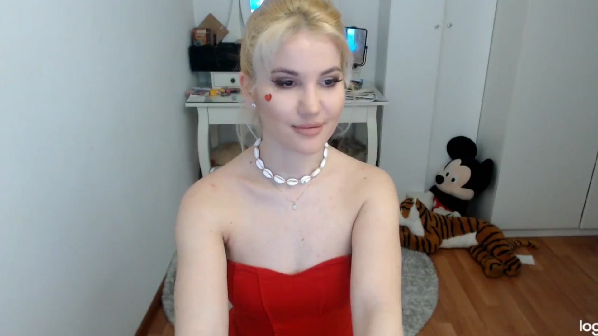 Gallery image thumbnail from WinterJewel's myfreecams stream on, 02/09/2024, 08:10 image 8 of 20