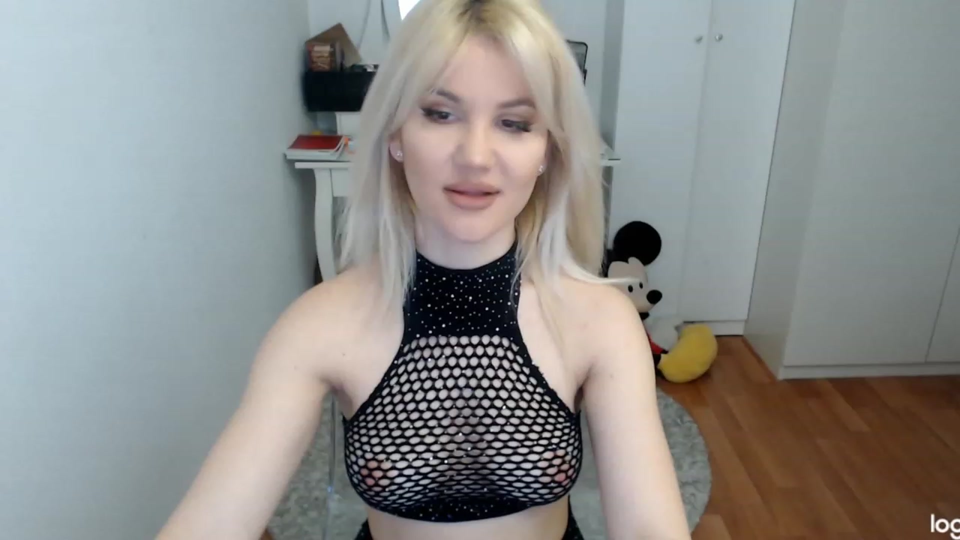 Gallery image thumbnail from WinterJewel's myfreecams stream on, 02/27/2024, 09:29 image 6 of 20